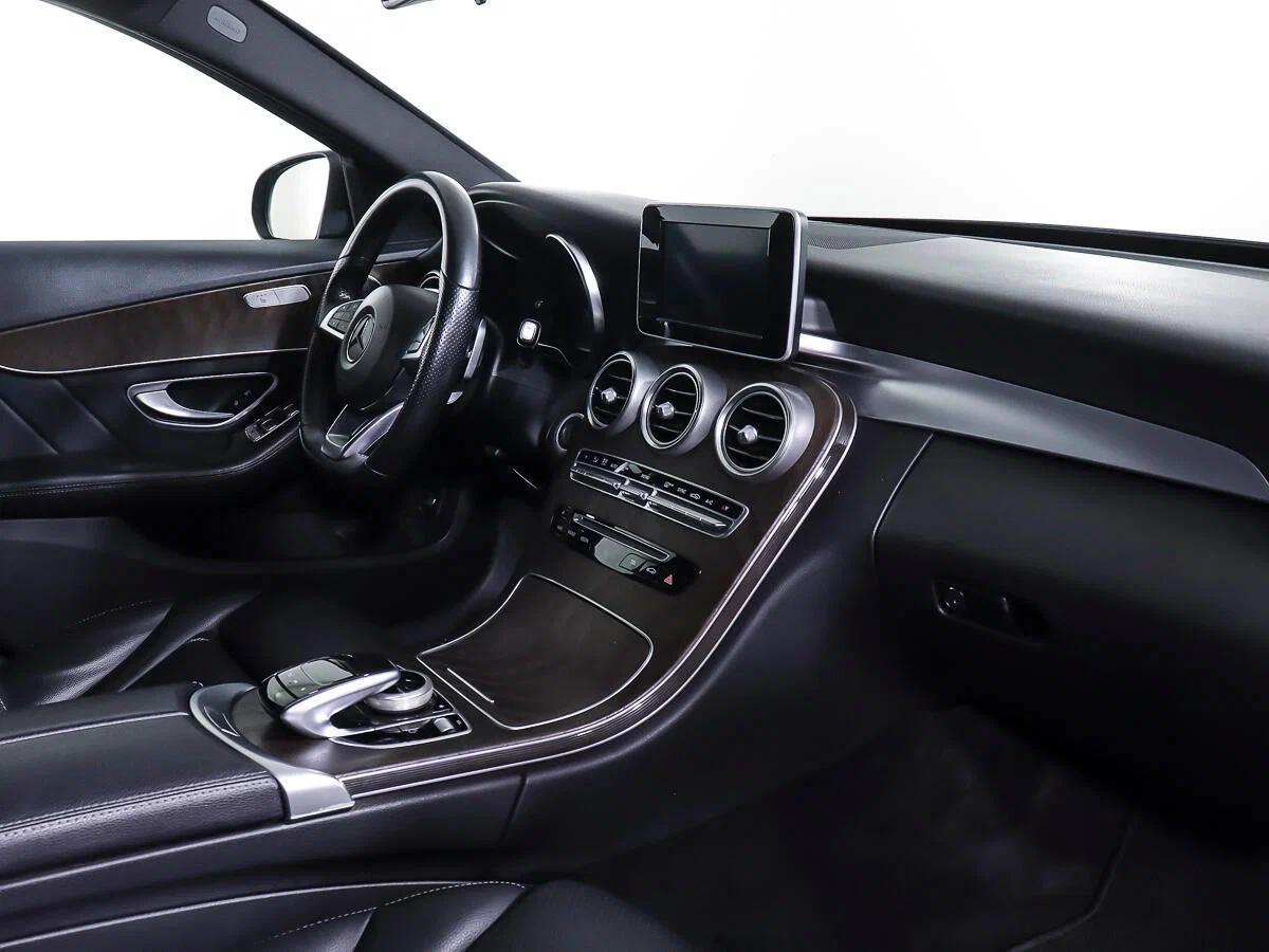 Mercedes-Benz C-Класс 2017, черный