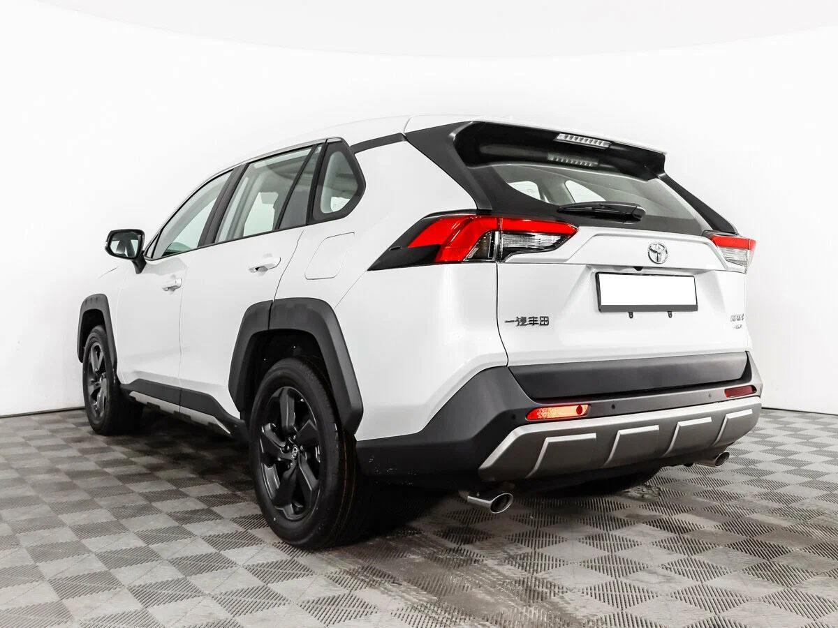 Toyota RAV4 2024, белый
