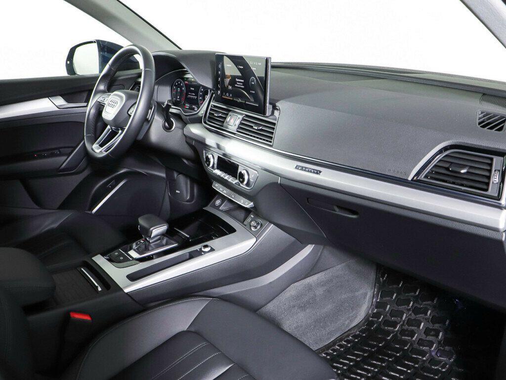 Audi Q5 2021, синий