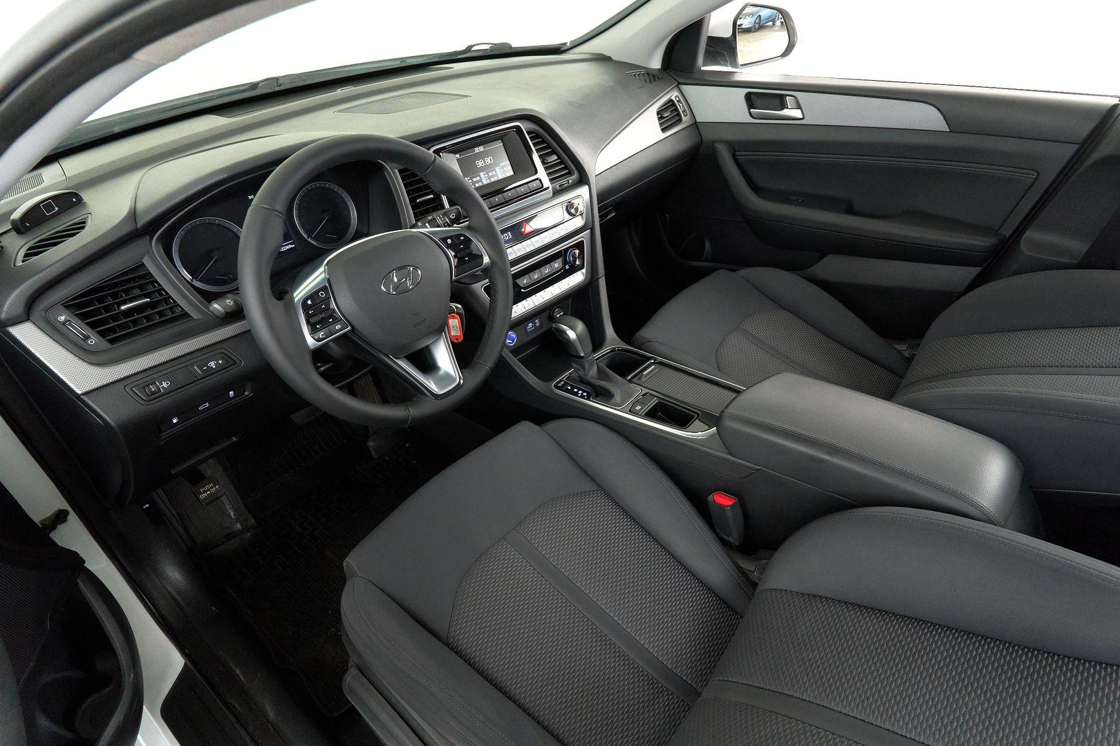 Hyundai Sonata 2017, белый