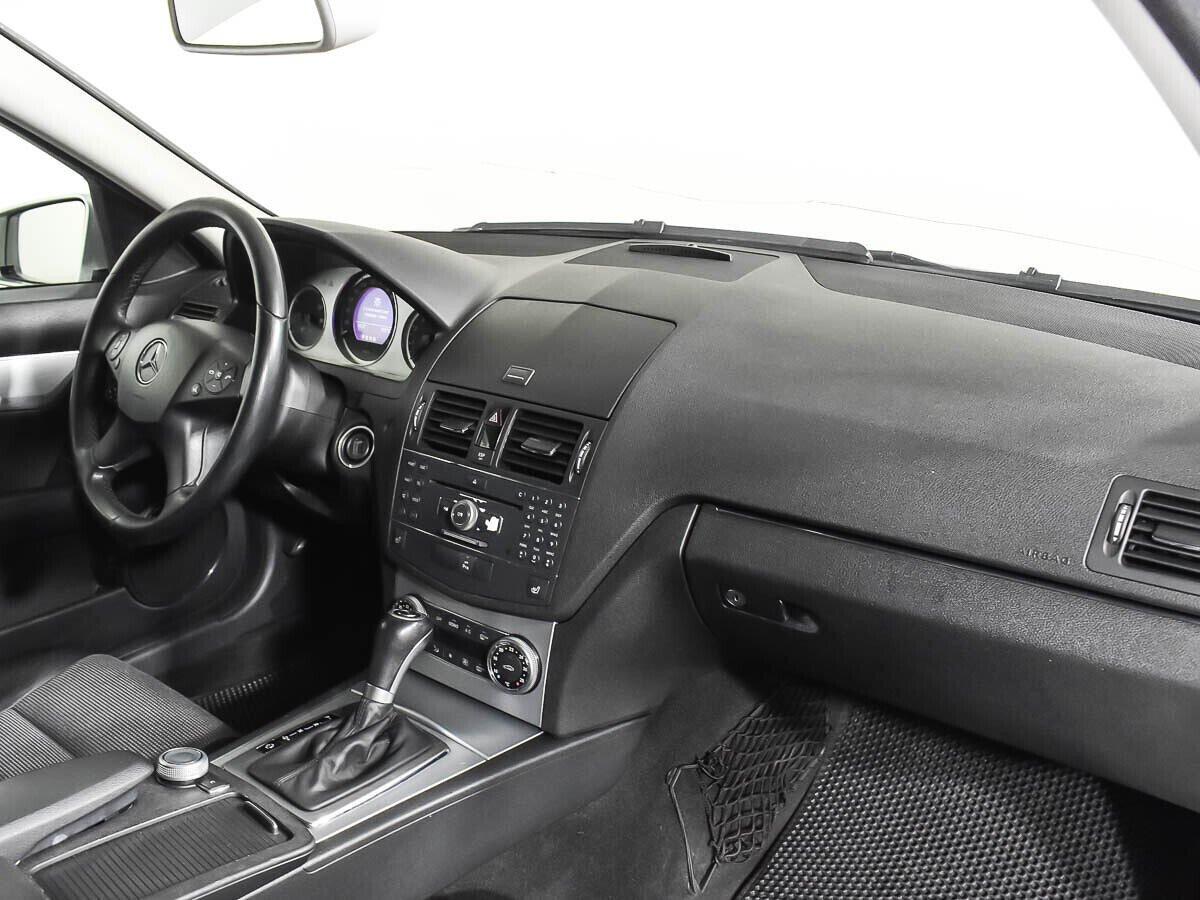 Mercedes-Benz C-Класс 2009, серебряный