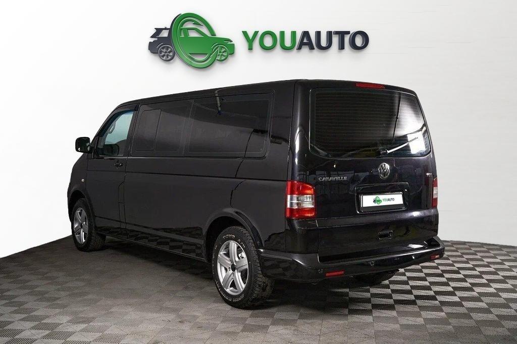 Volkswagen Caravelle 2009, черный