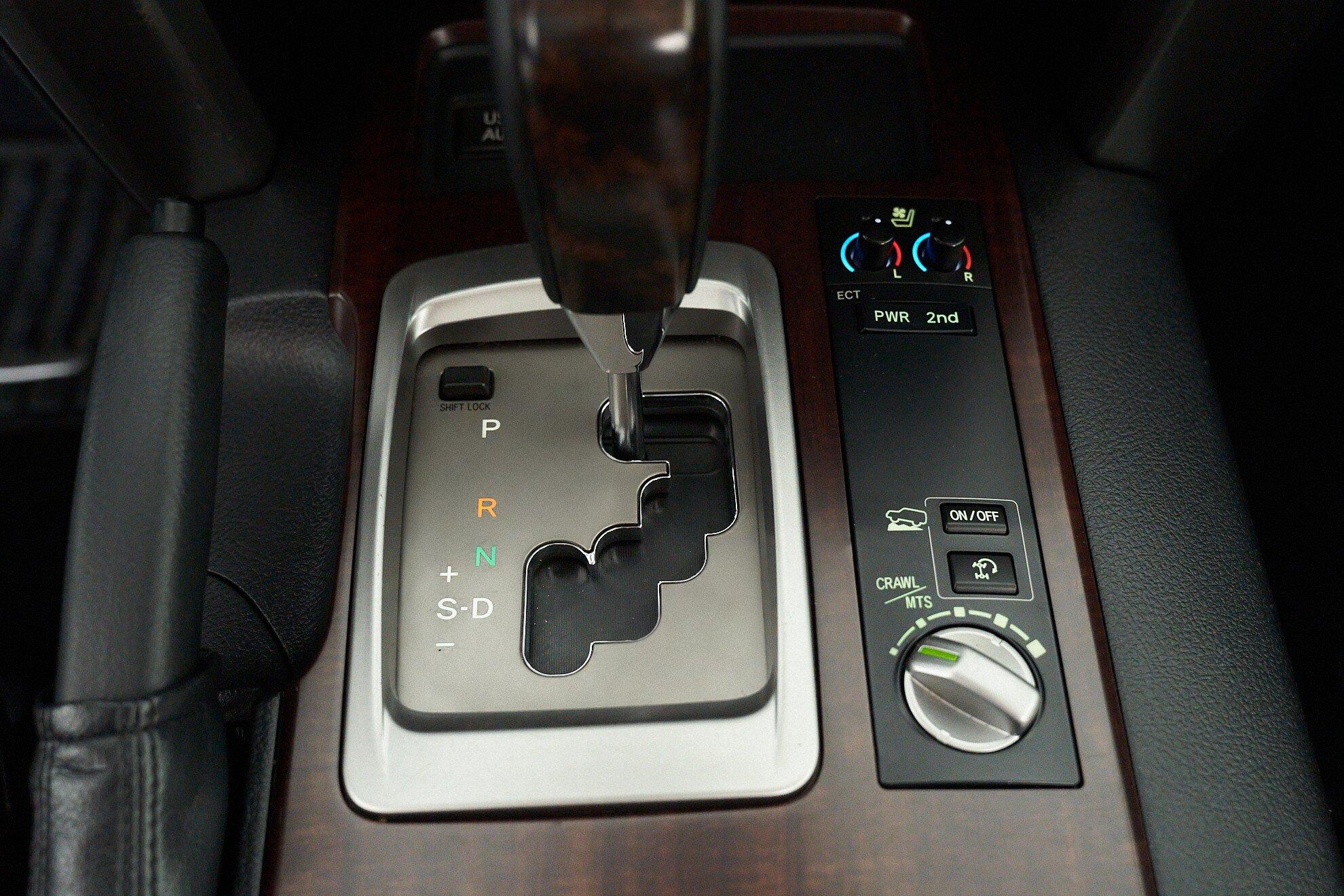 Toyota Land Cruiser 2014, черный