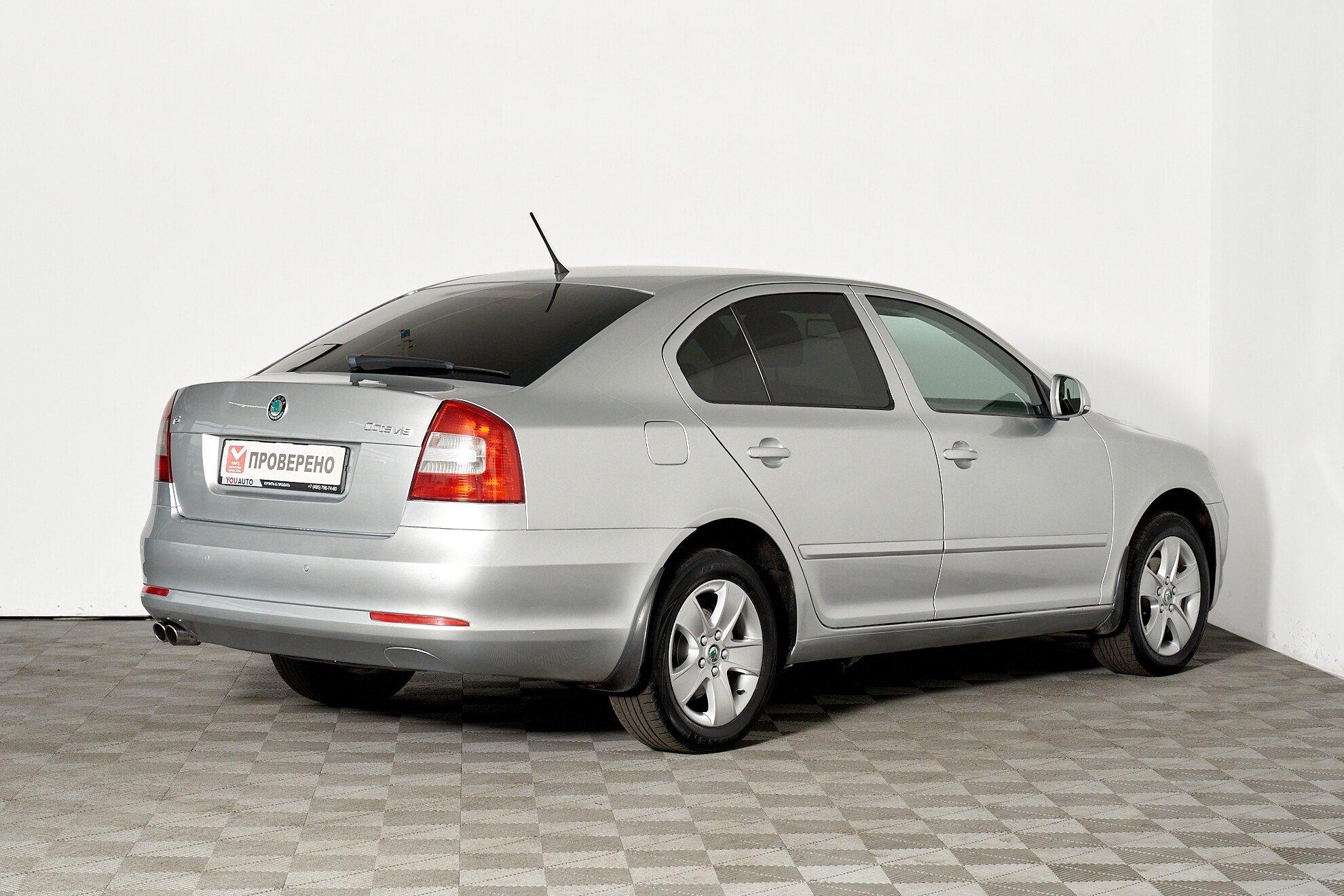 Skoda Octavia 2013, серебряный