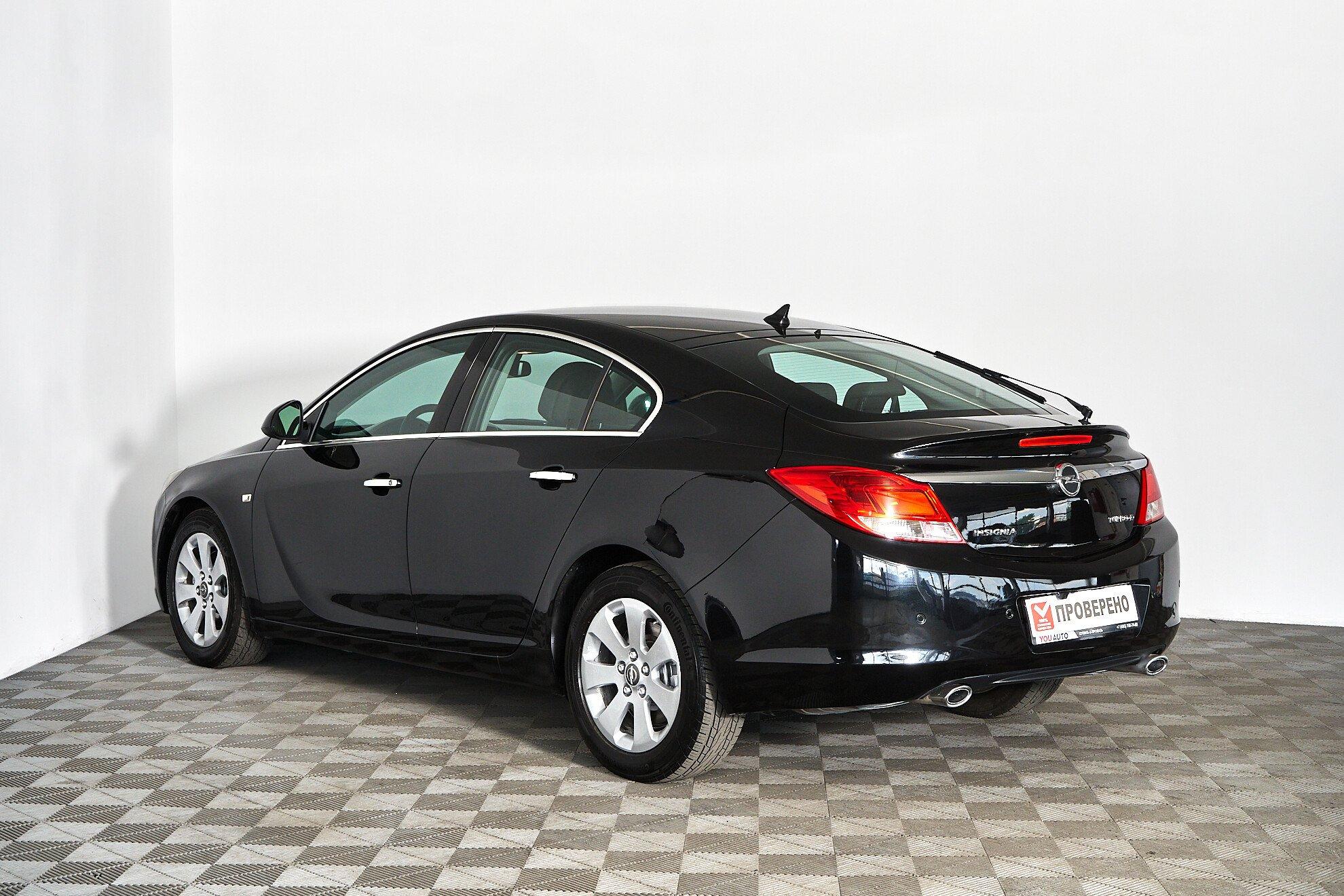 Opel Insignia 2010, черный