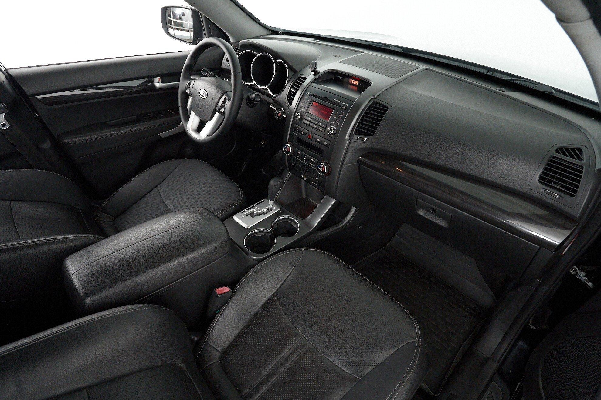 Kia Sorento 2010, черный