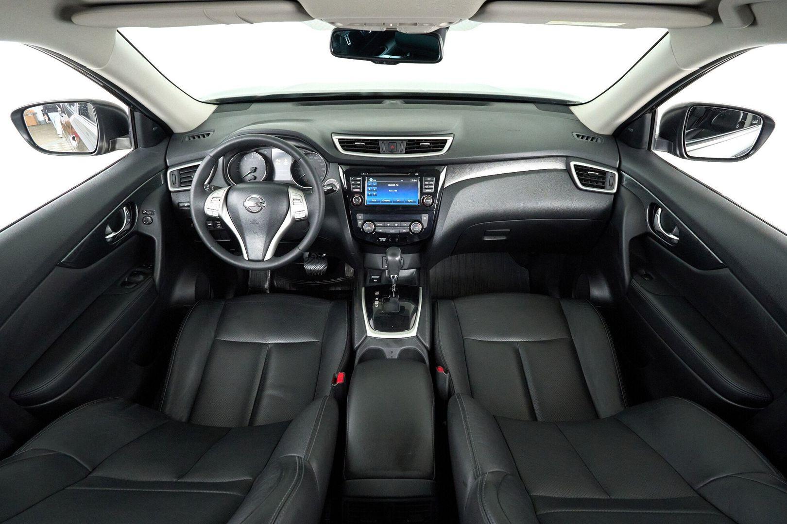 Nissan X-Trail 2017, зеленый