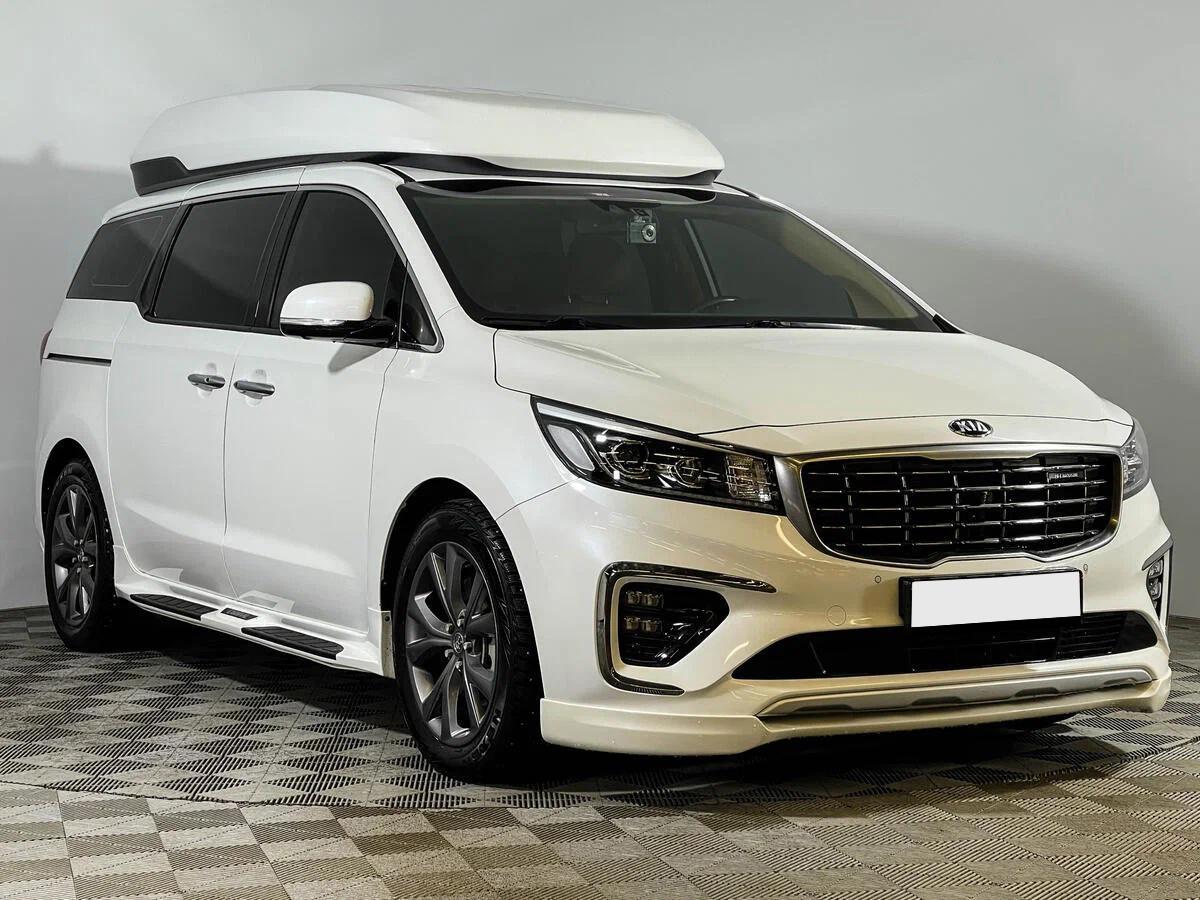 Kia Carnival 2020, белый