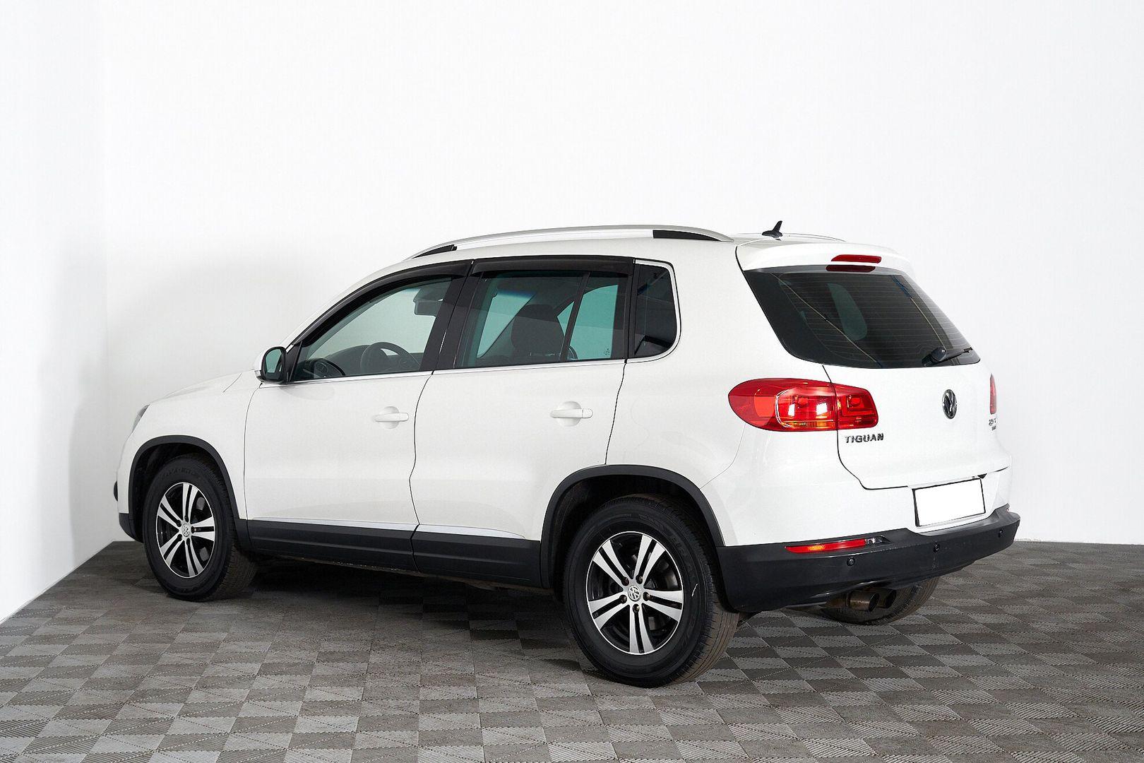 Volkswagen Tiguan 2015, белый
