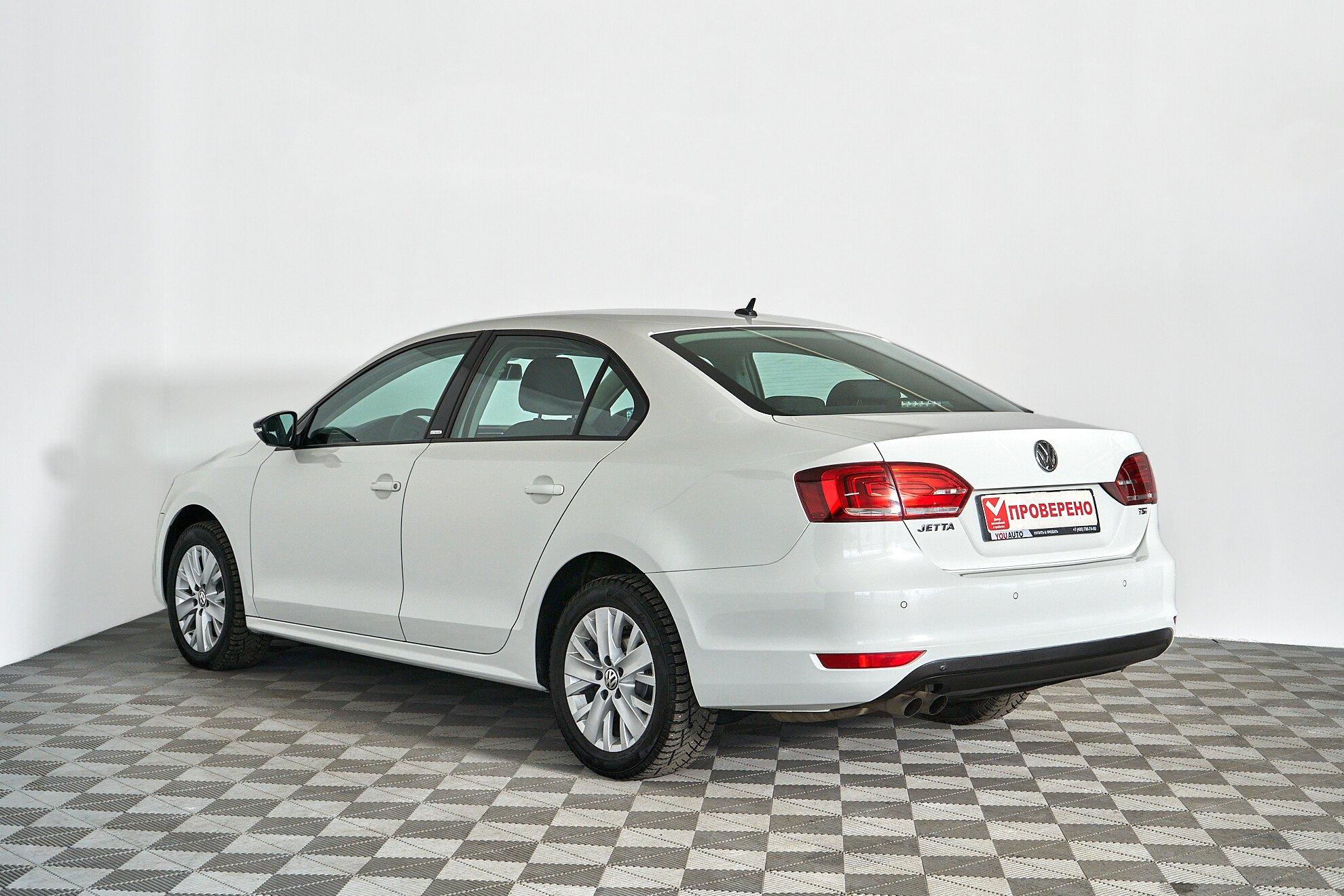 Volkswagen Jetta 2014, белый