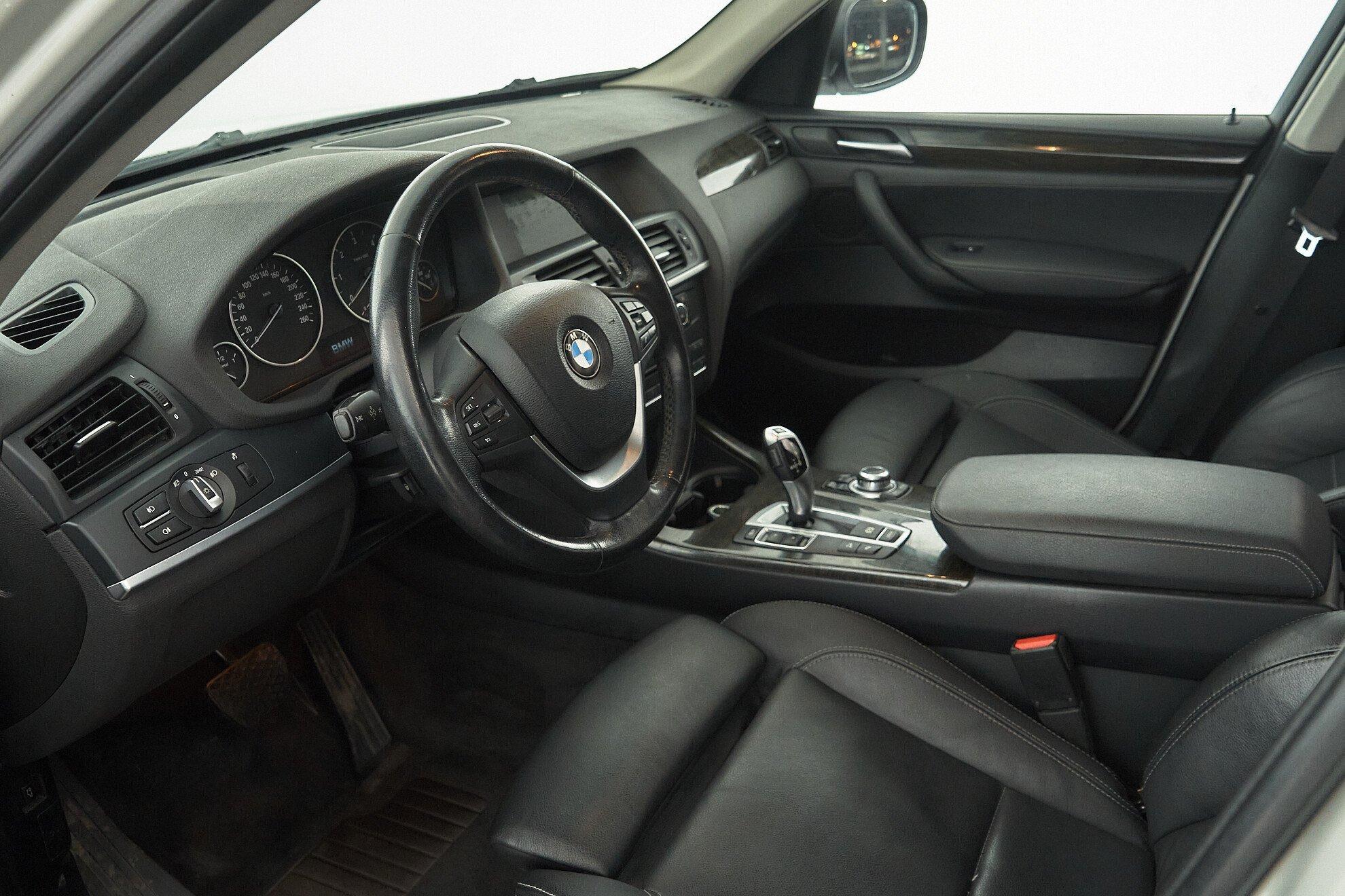 BMW X3 2012, белый