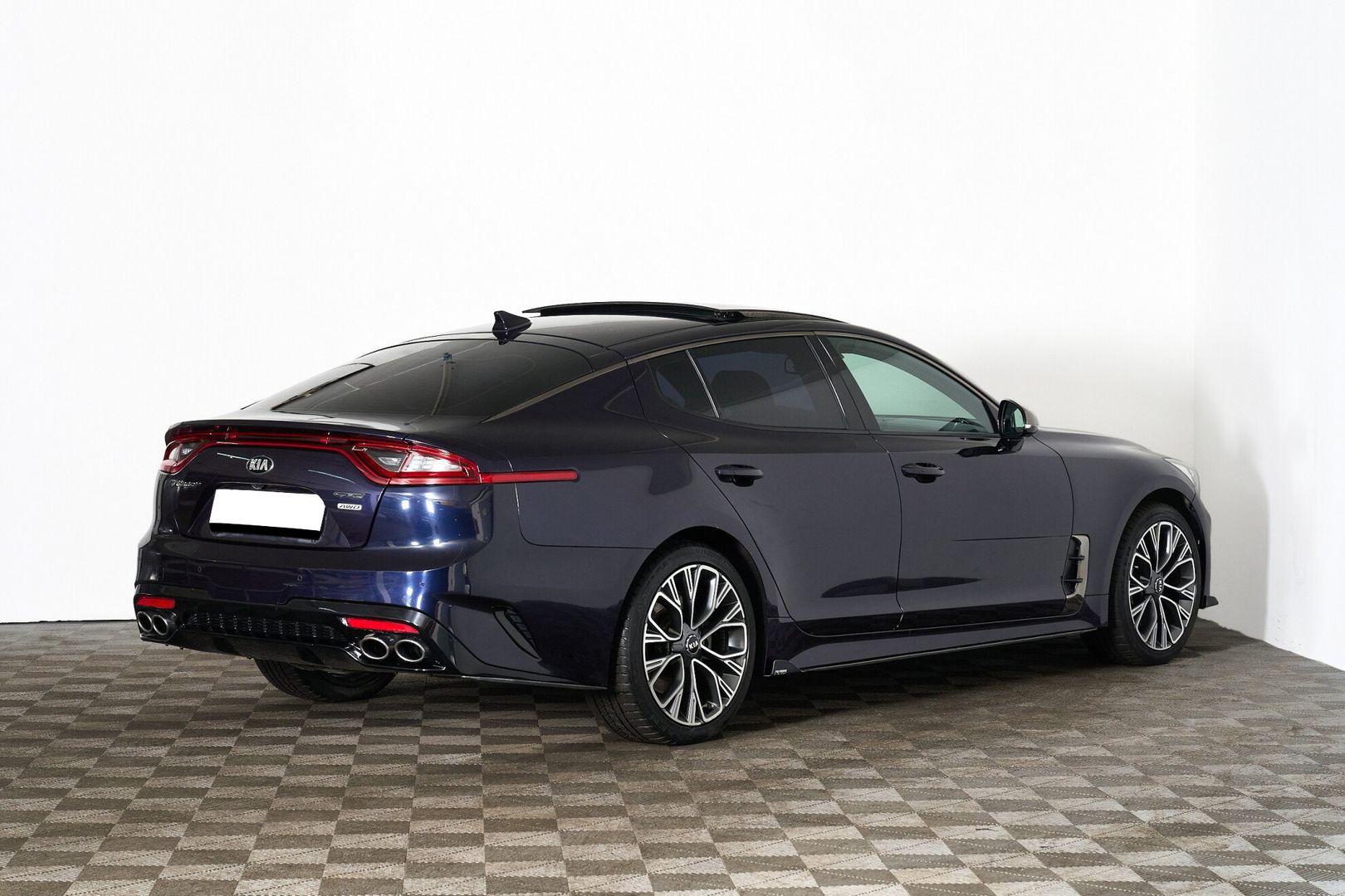 Kia Stinger 2019, синий