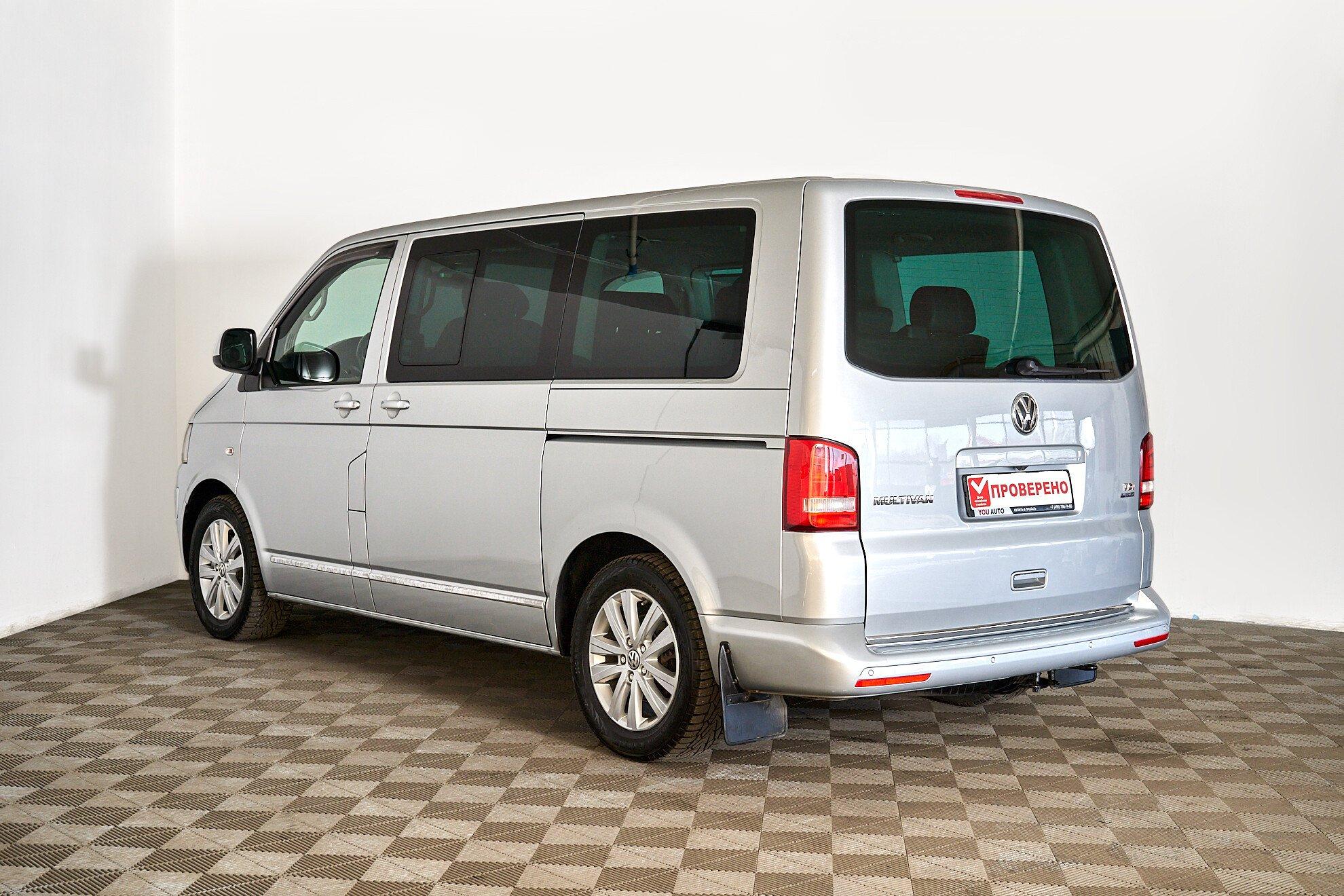 Volkswagen Multivan 2013, серебряный
