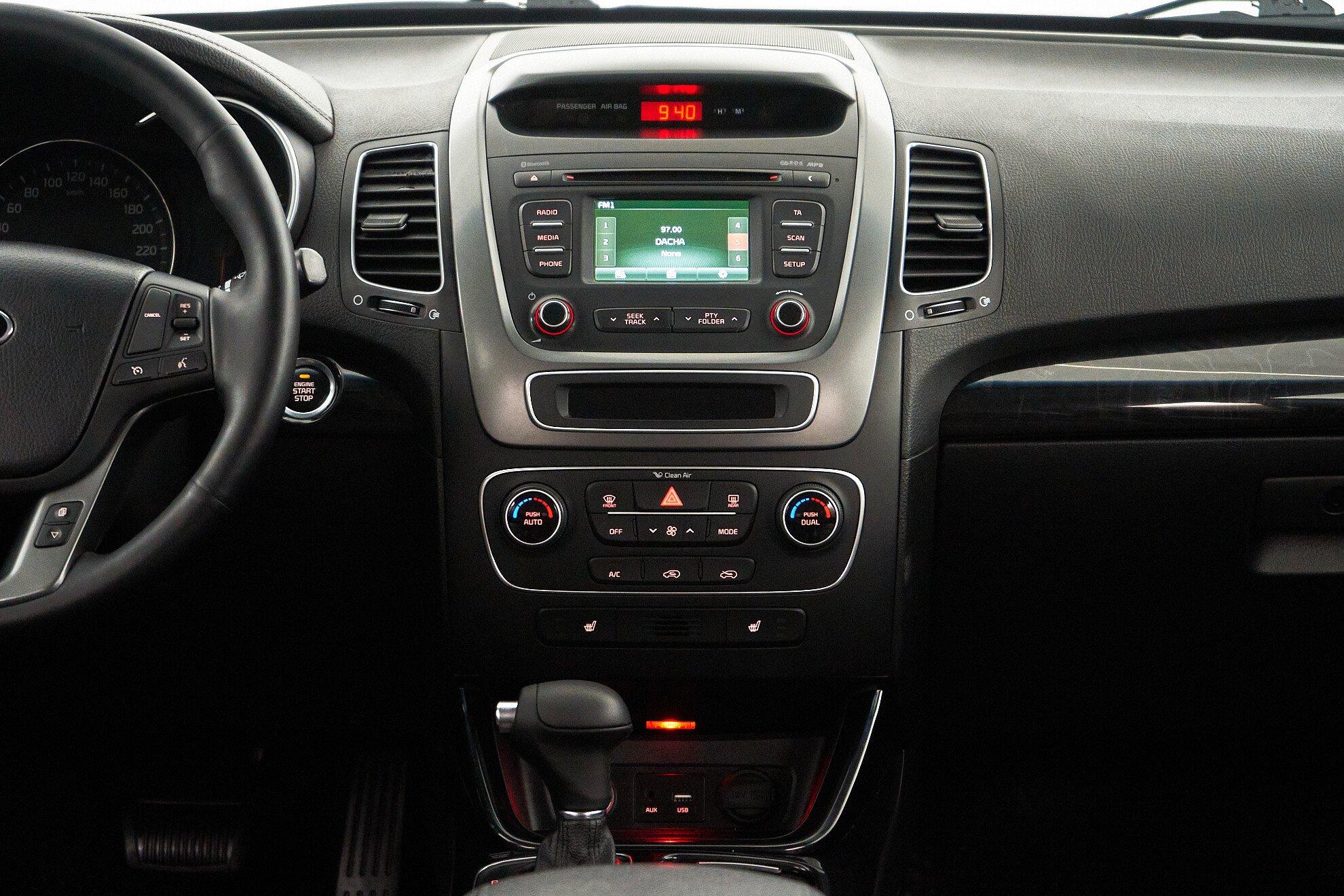 Kia Sorento 2019, серый