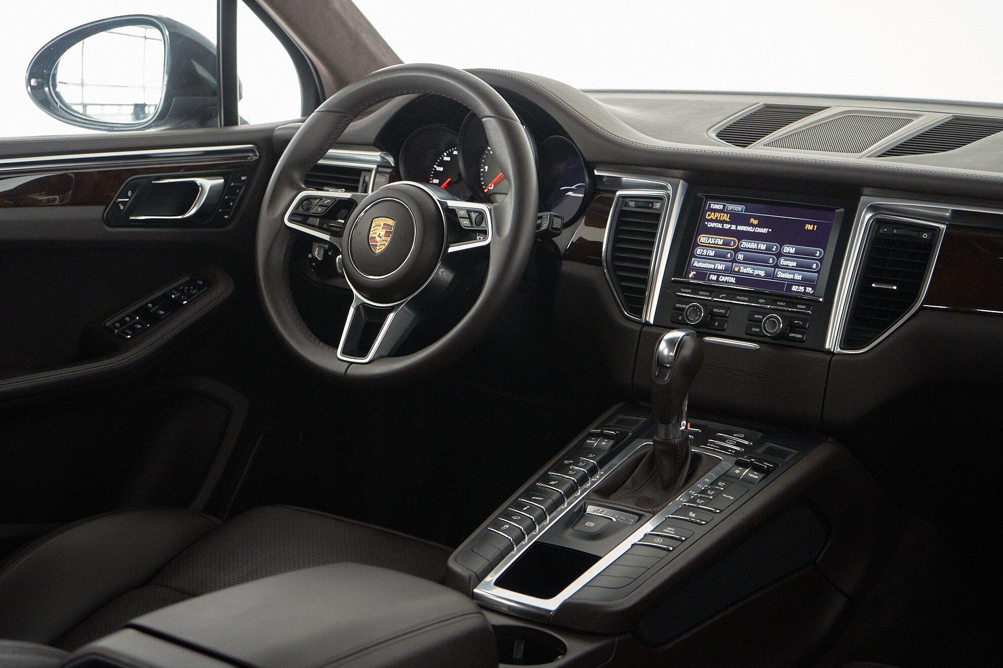 Porsche Macan 2014, черный