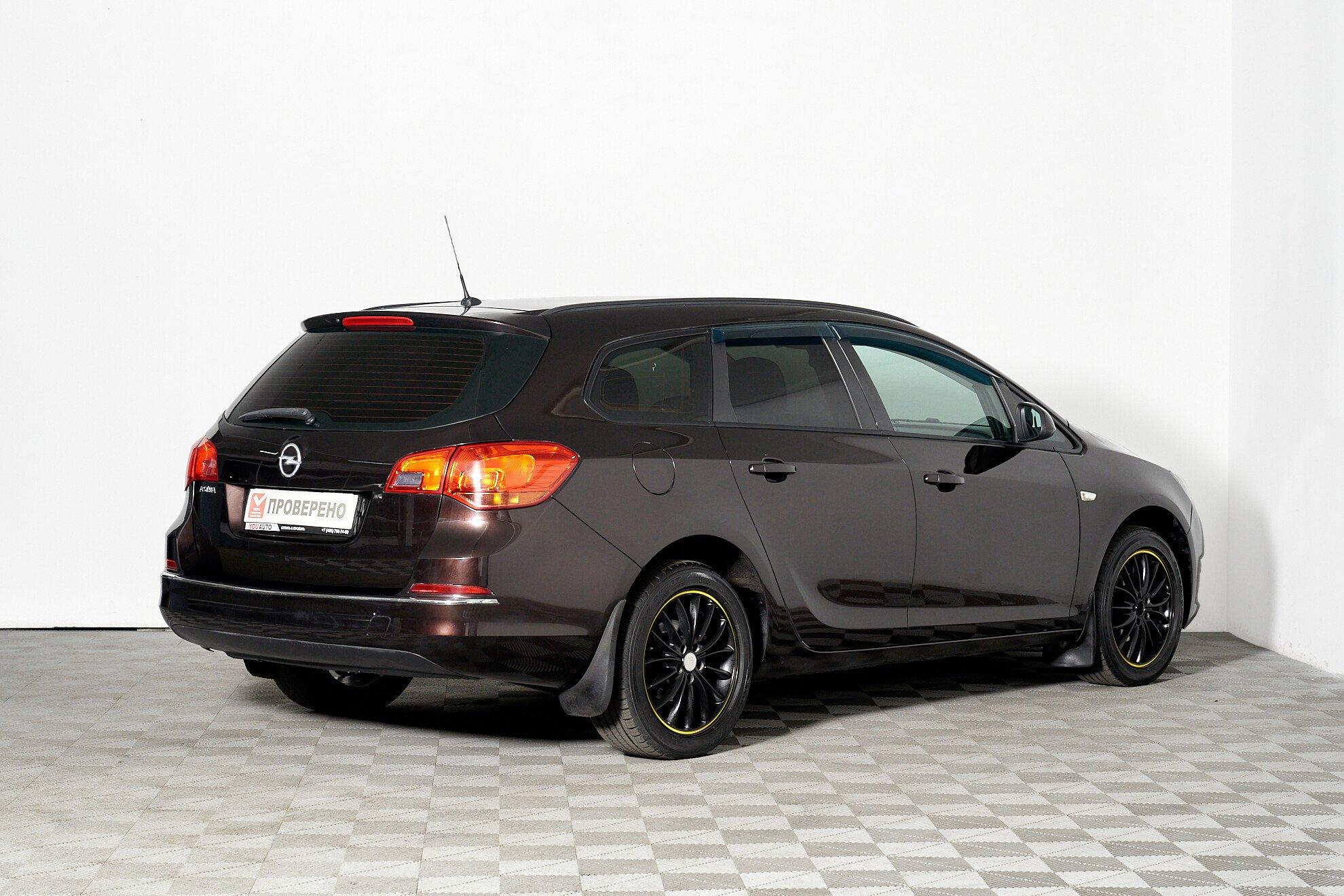 Opel Astra 2013, коричневый
