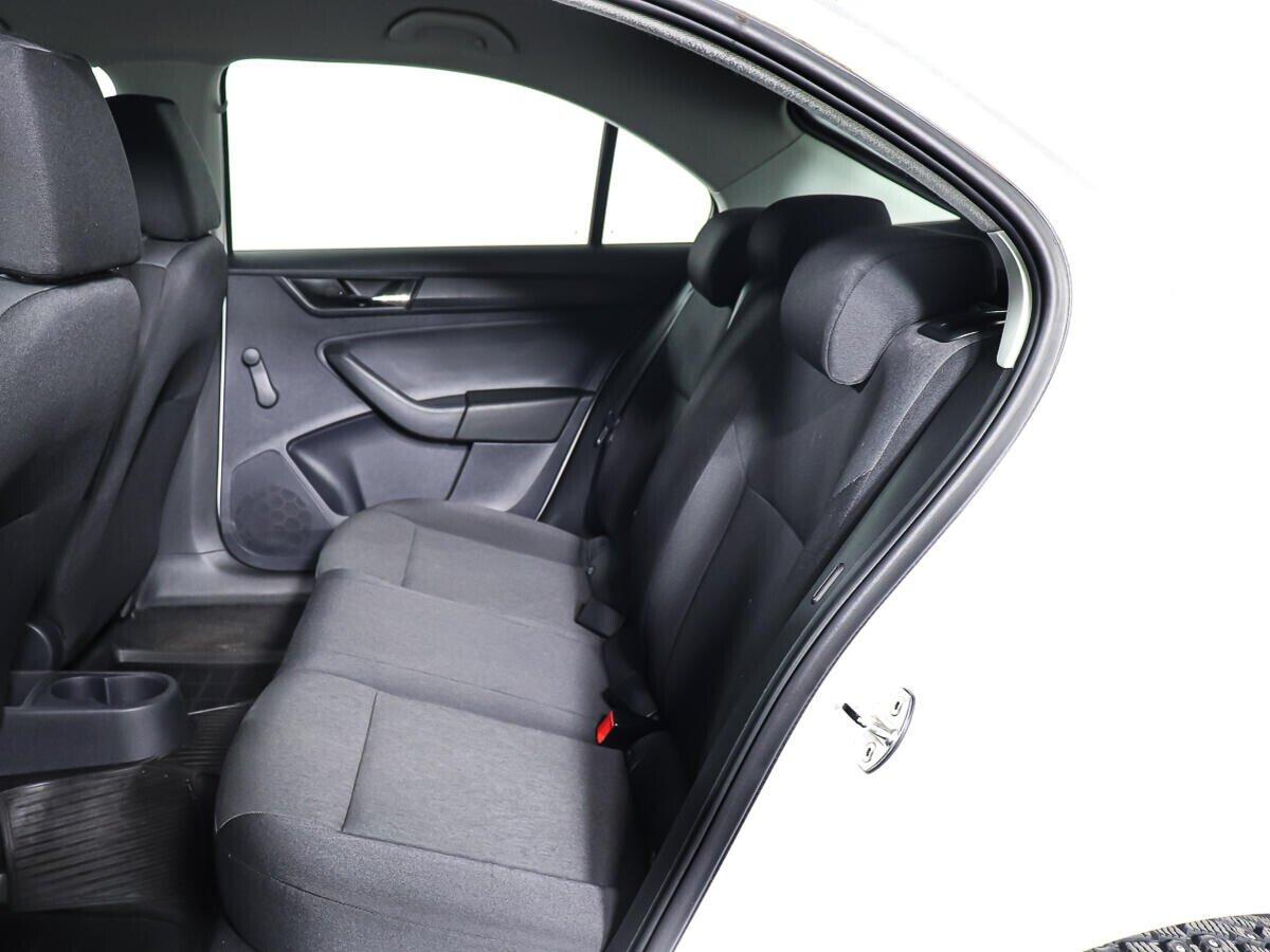 Skoda Rapid 2019, белый