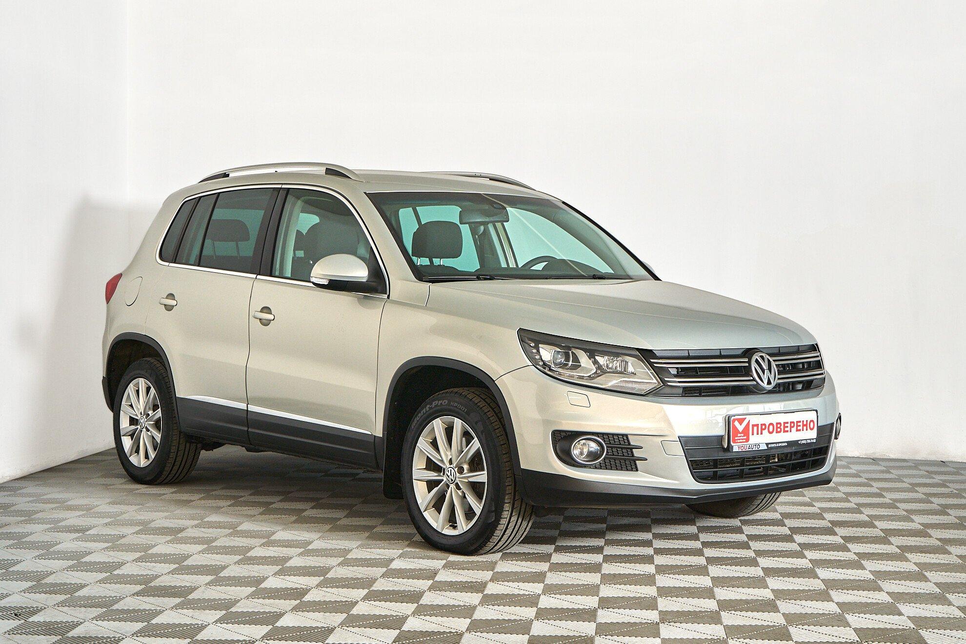 Volkswagen Tiguan 2014, серебряный