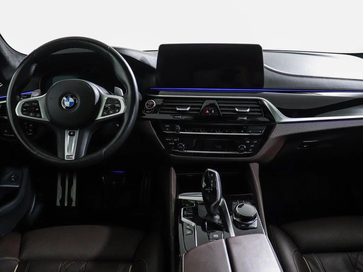 BMW 5 серии 2021, черный