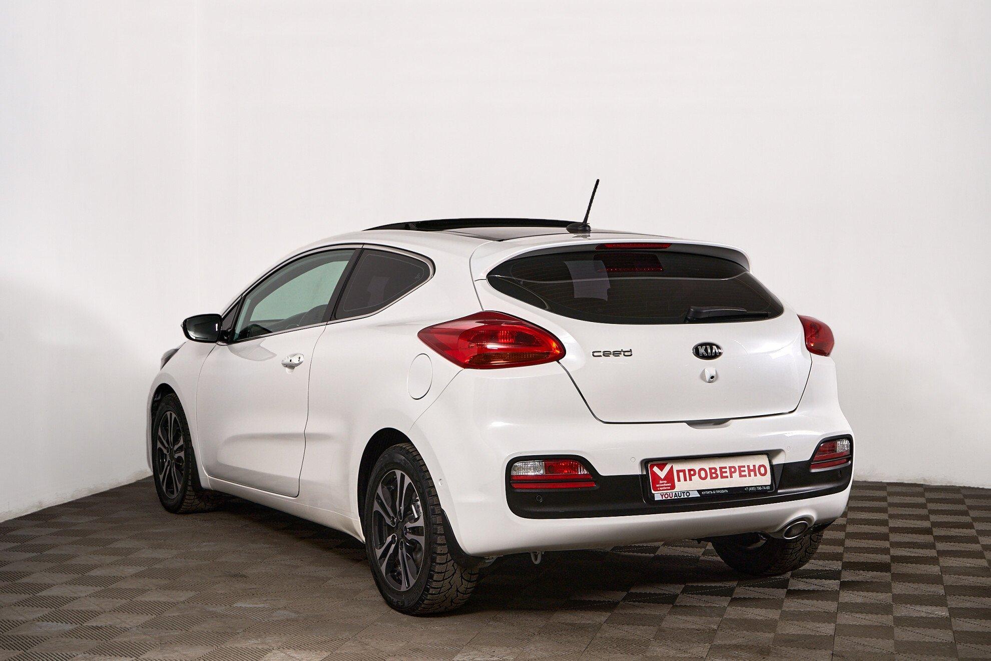 Kia Ceed 2015, белый