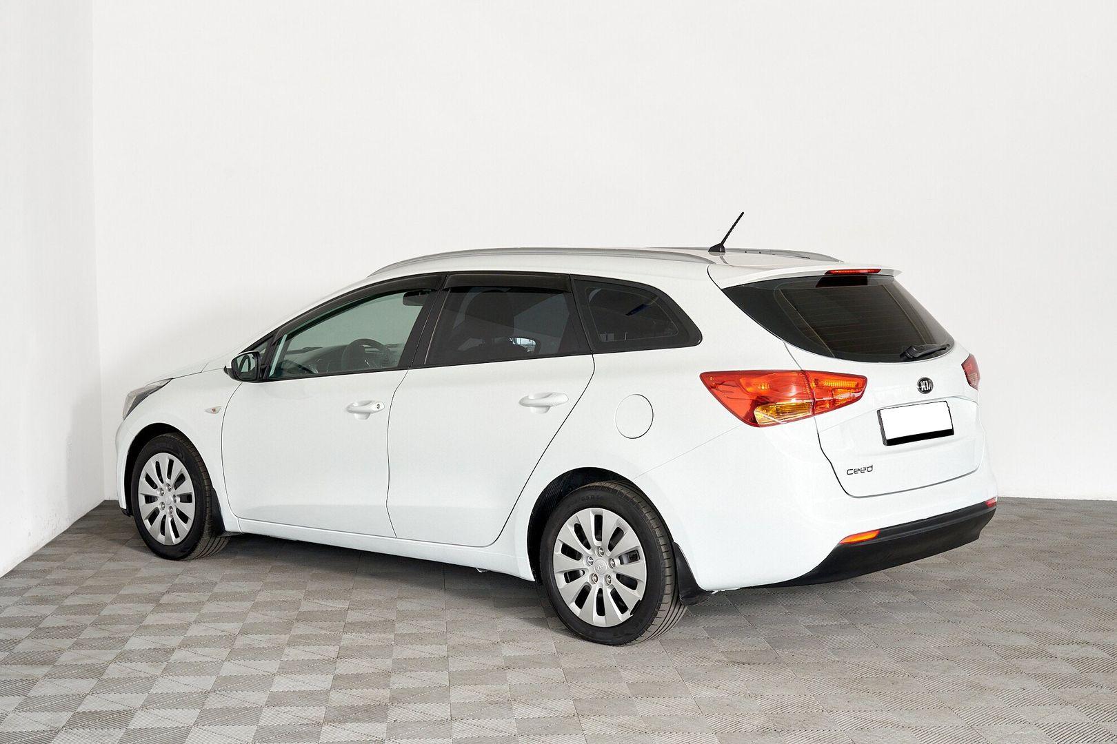 Kia Ceed 2015, белый
