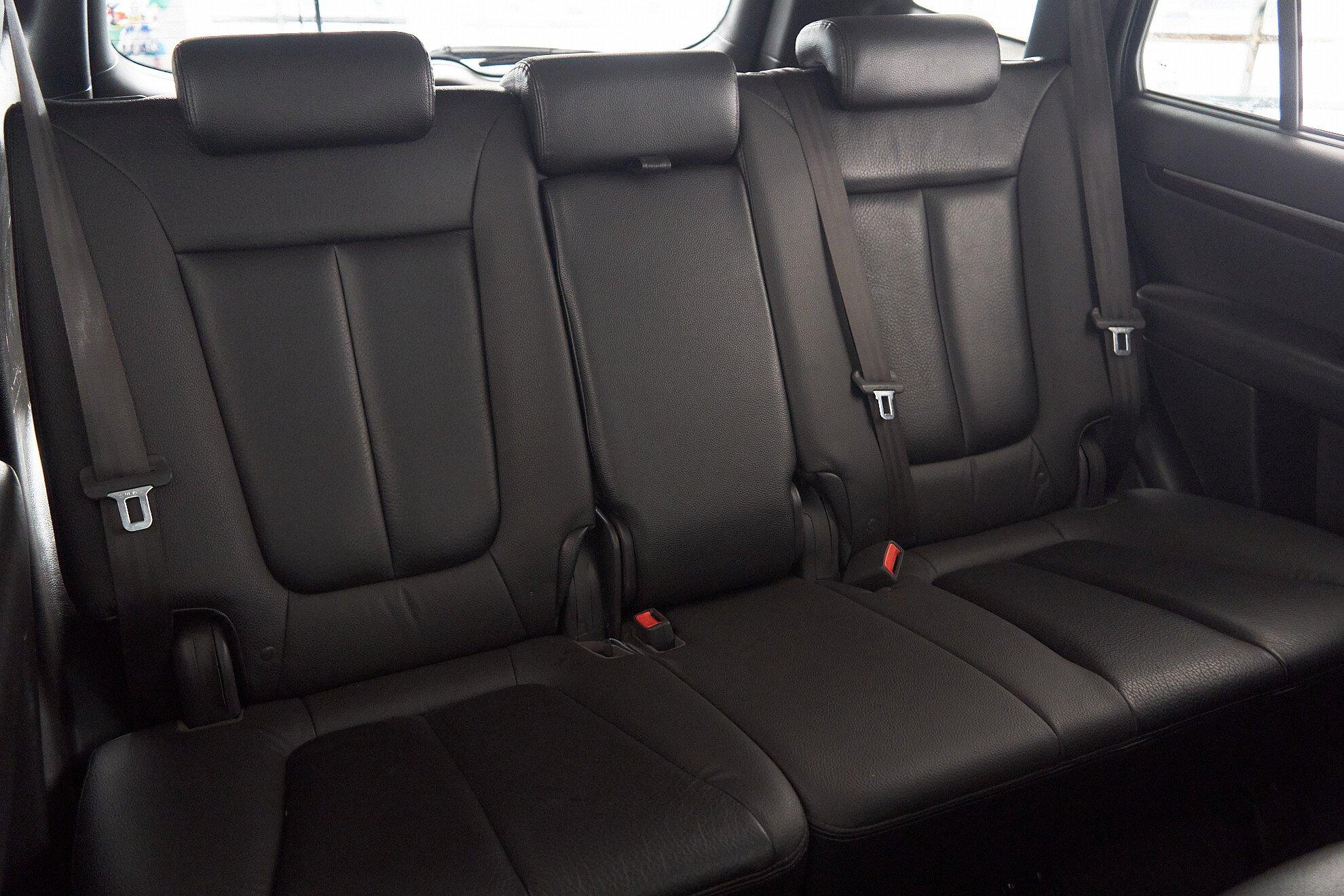 Hyundai Santa Fe 2011, черный