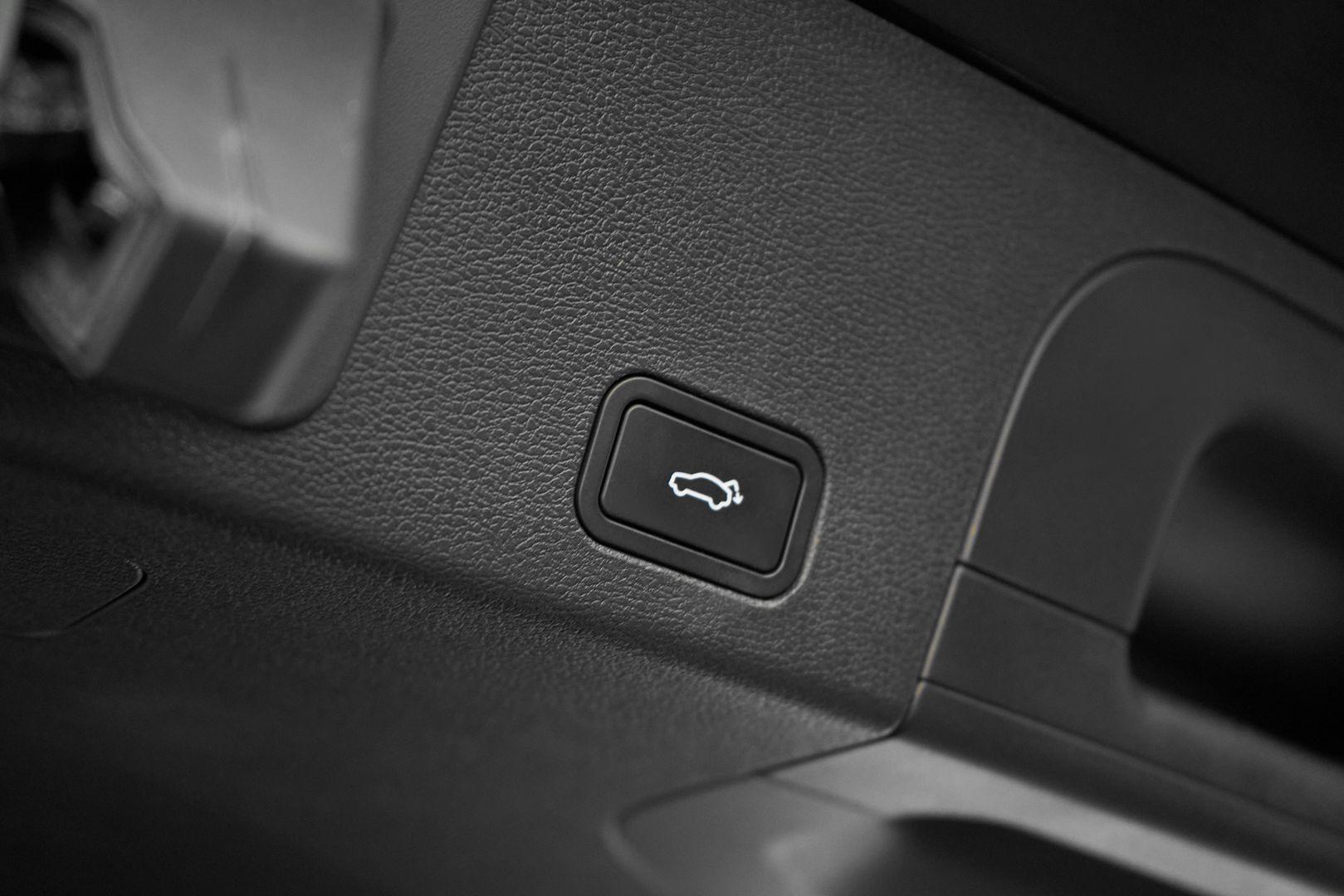 Geely Tugella 2021, черный
