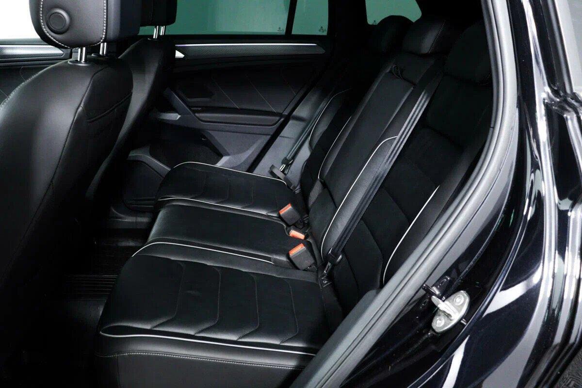 Volkswagen Tiguan 2021, черный