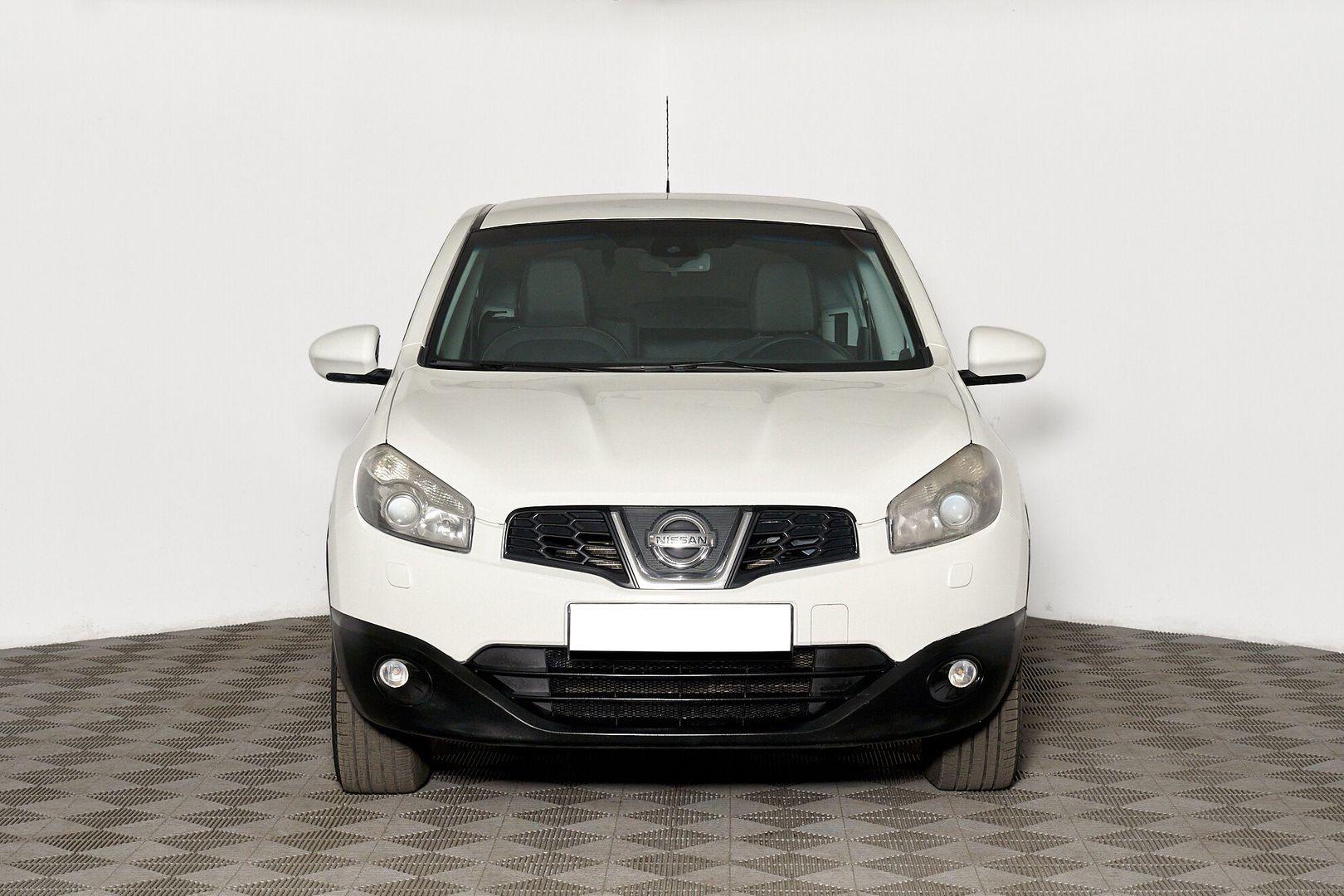 Nissan Qashqai 2012, белый