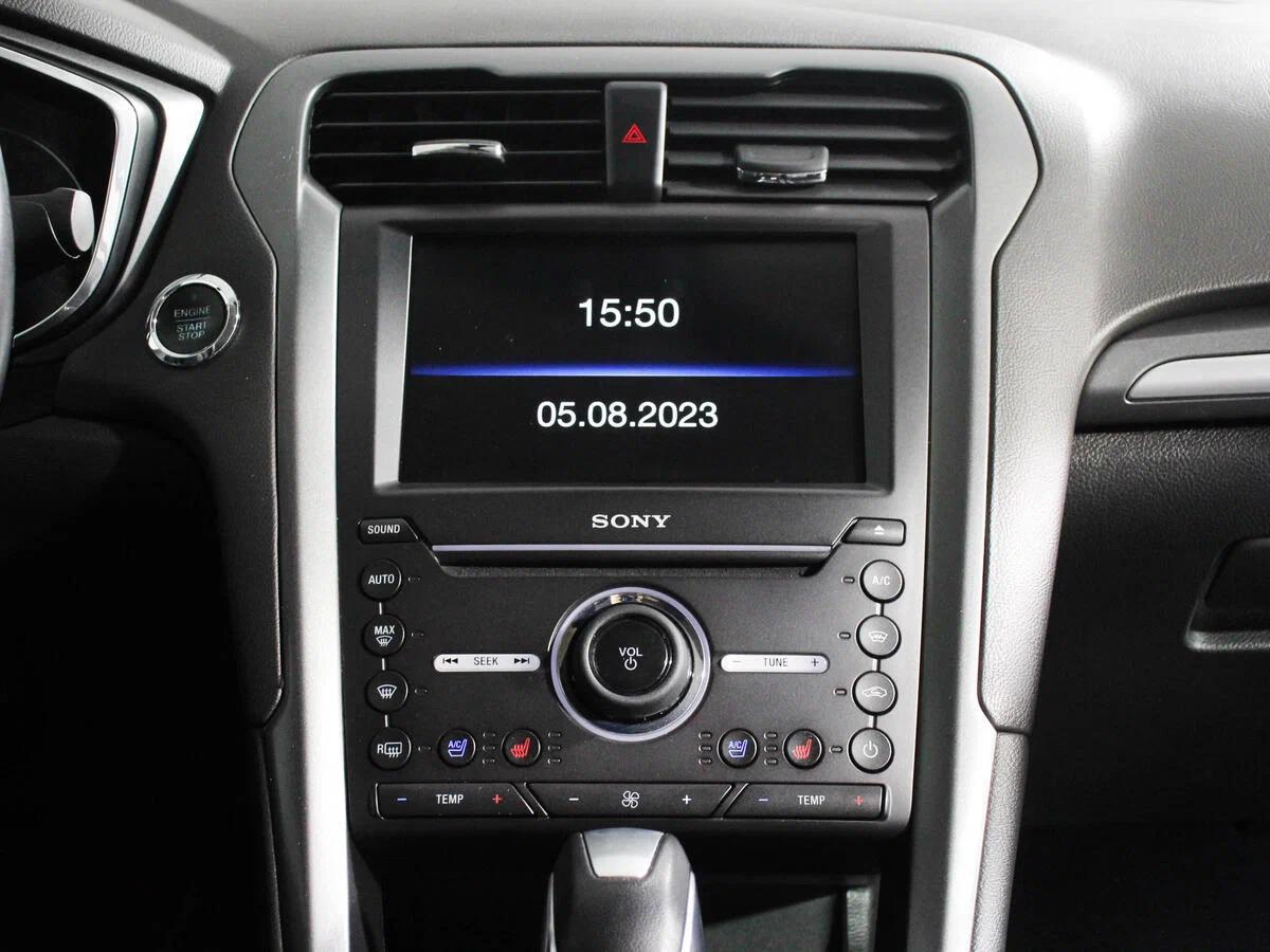 Ford Mondeo 2015, белый