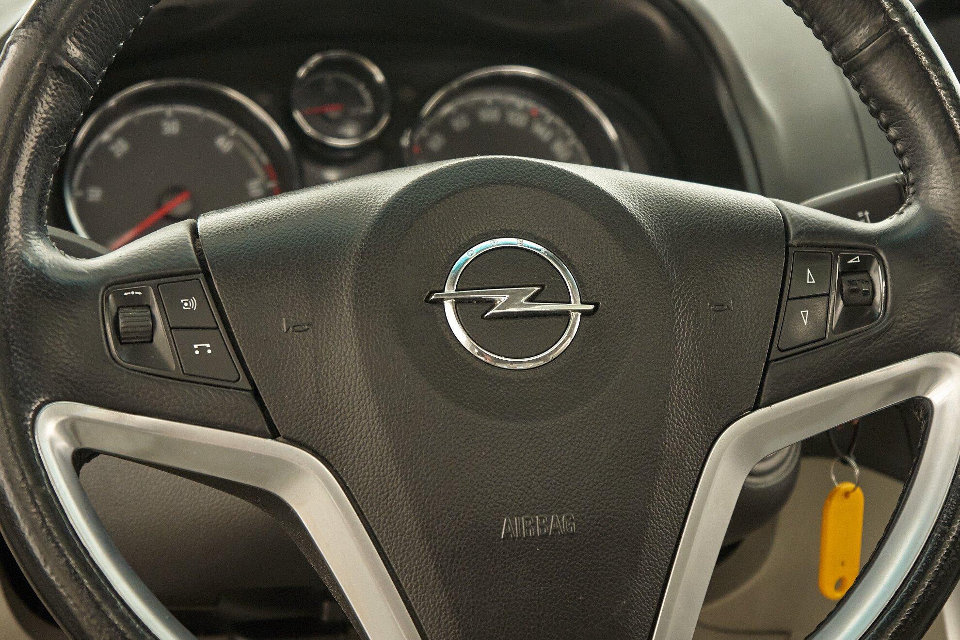 Opel Antara 2013, черный