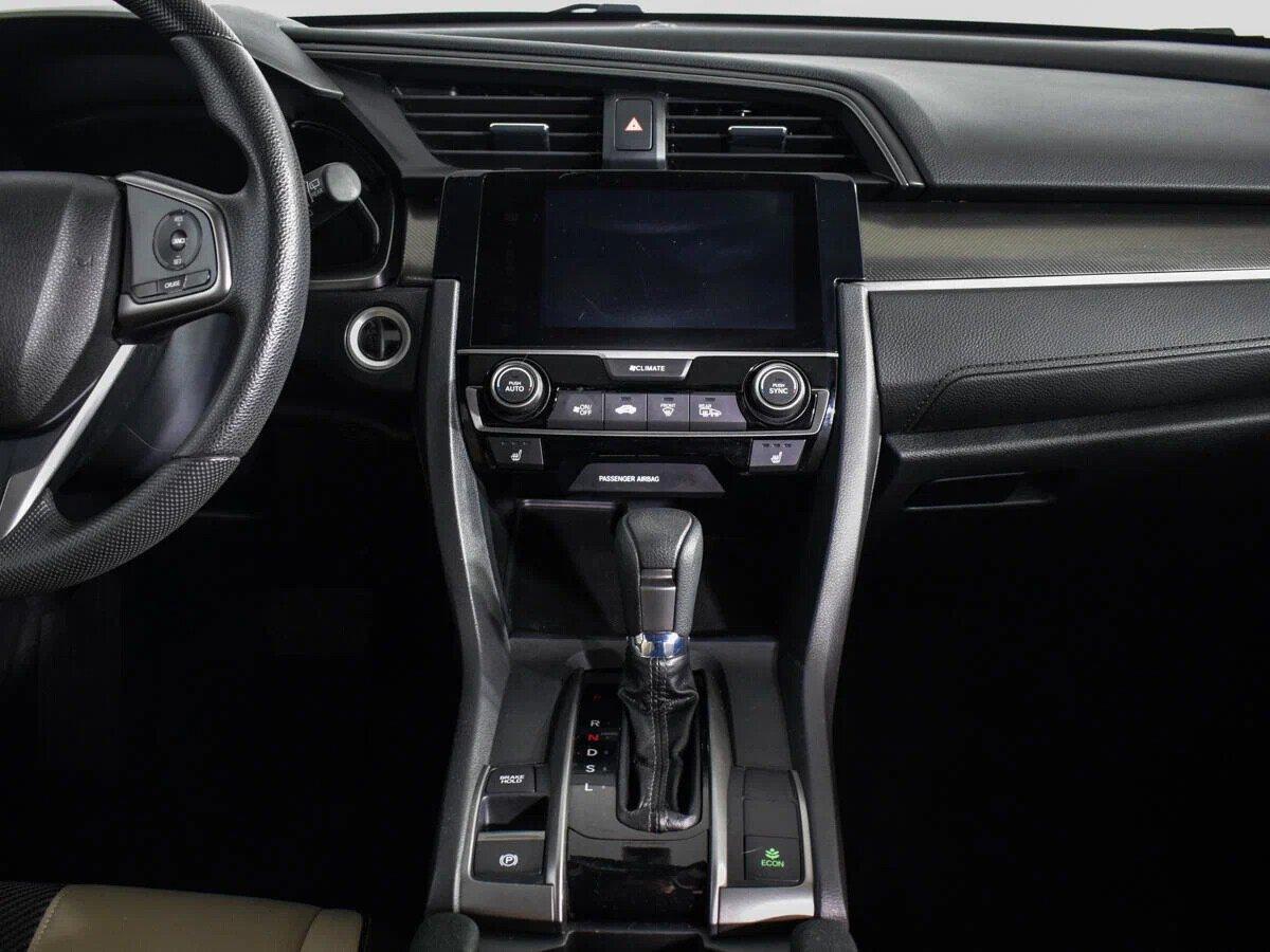 Honda Civic 2018, серый