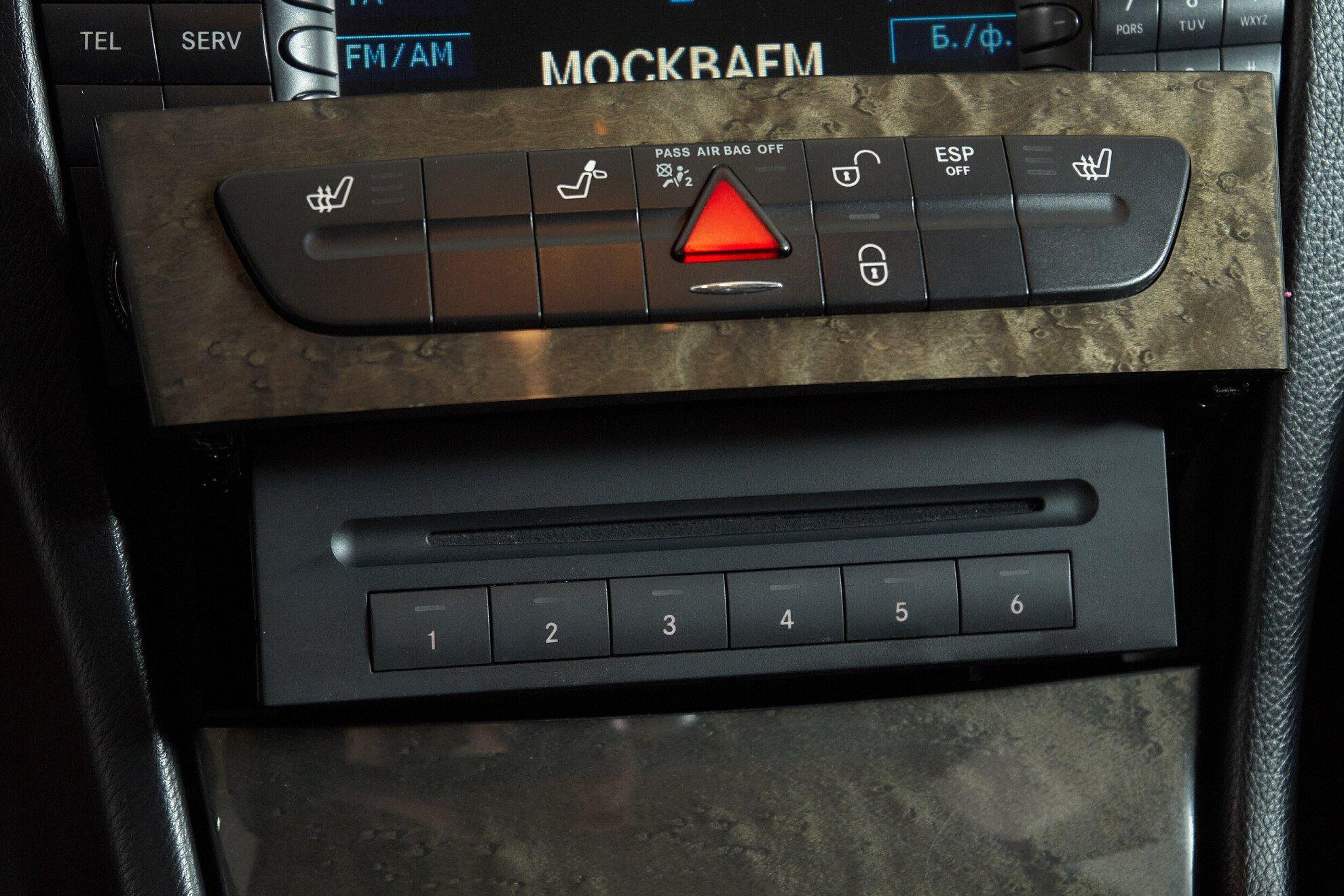 Mercedes-Benz E-Класс 2008, черный