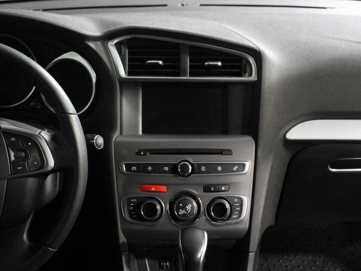 Citroen C4 2020, белый