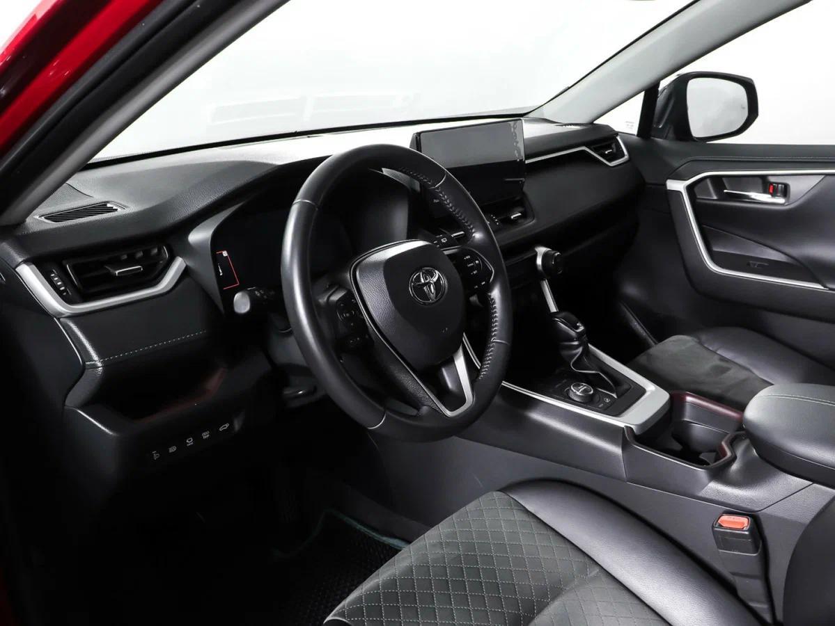Toyota RAV4 2023, красный