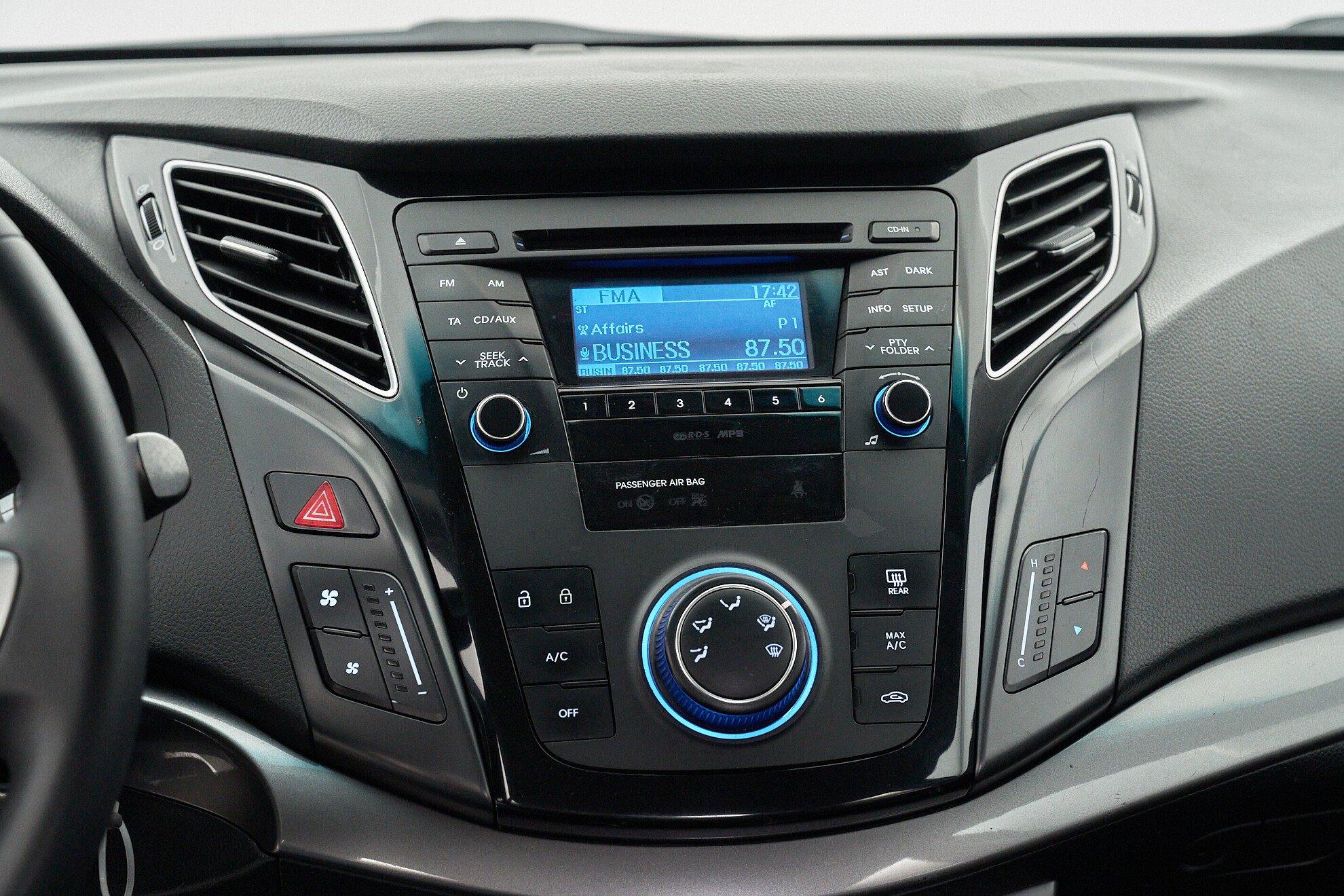 Hyundai i40 2015, синий