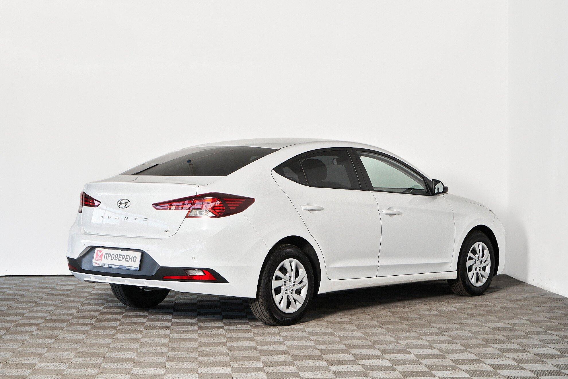 Hyundai Avante 2019, белый