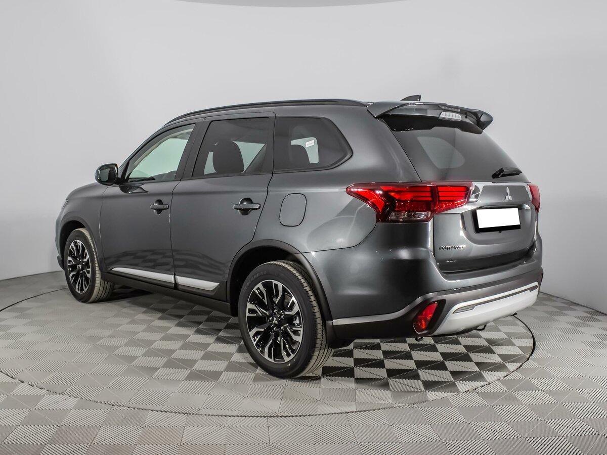 Mitsubishi Outlander 2021, серый