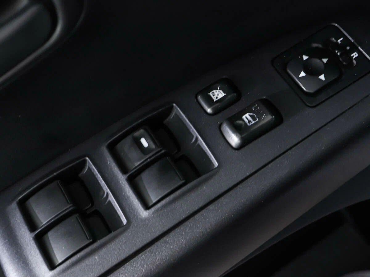 Mitsubishi Outlander 2011, черный