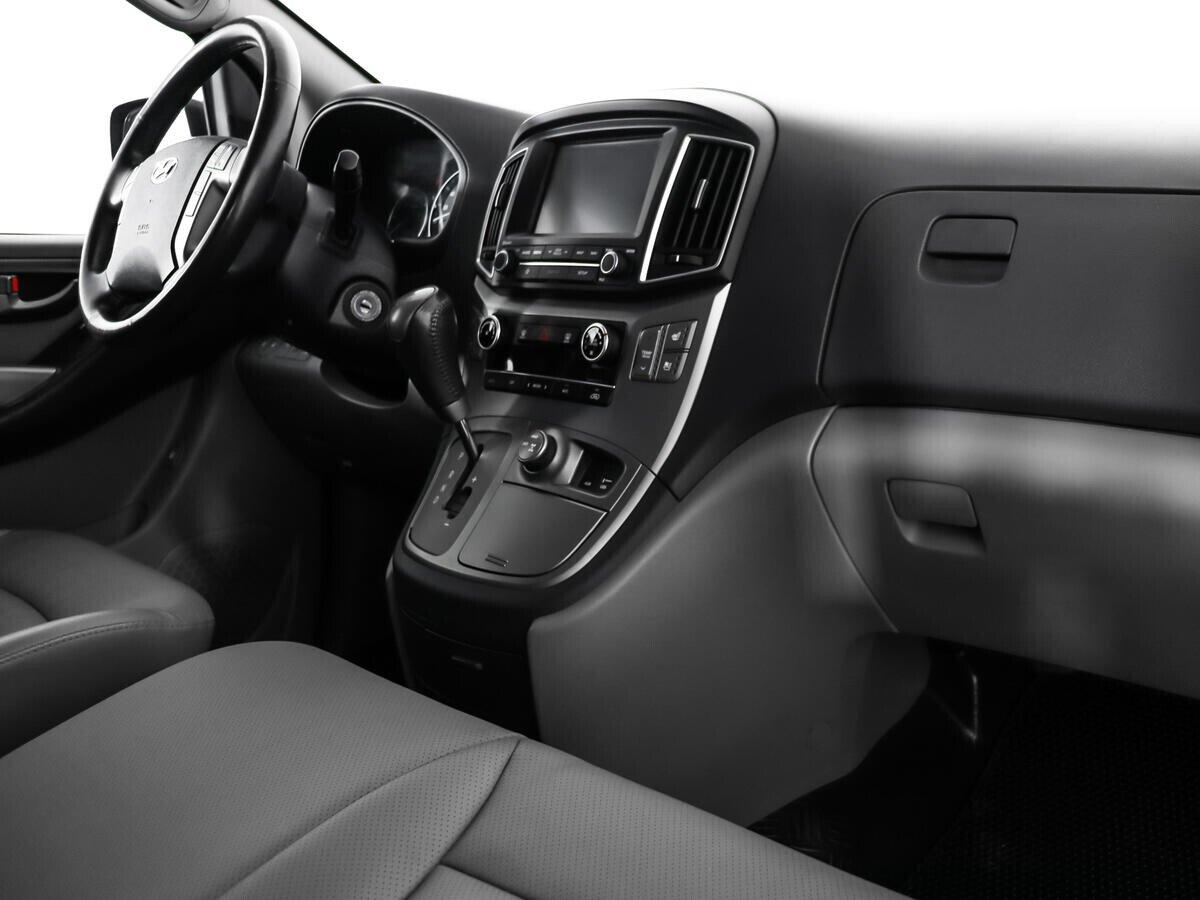 Hyundai Grand Starex 2019, черный