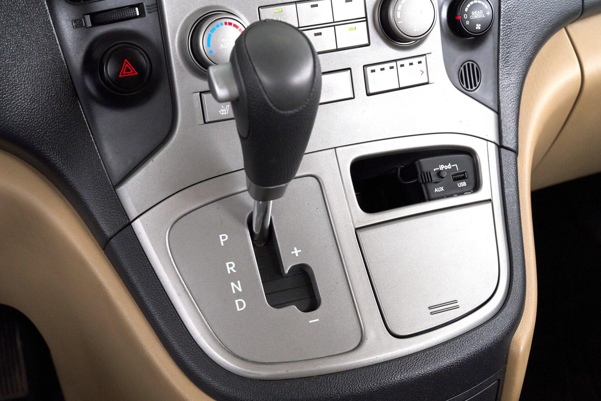 Hyundai Grand Starex 2011, черный