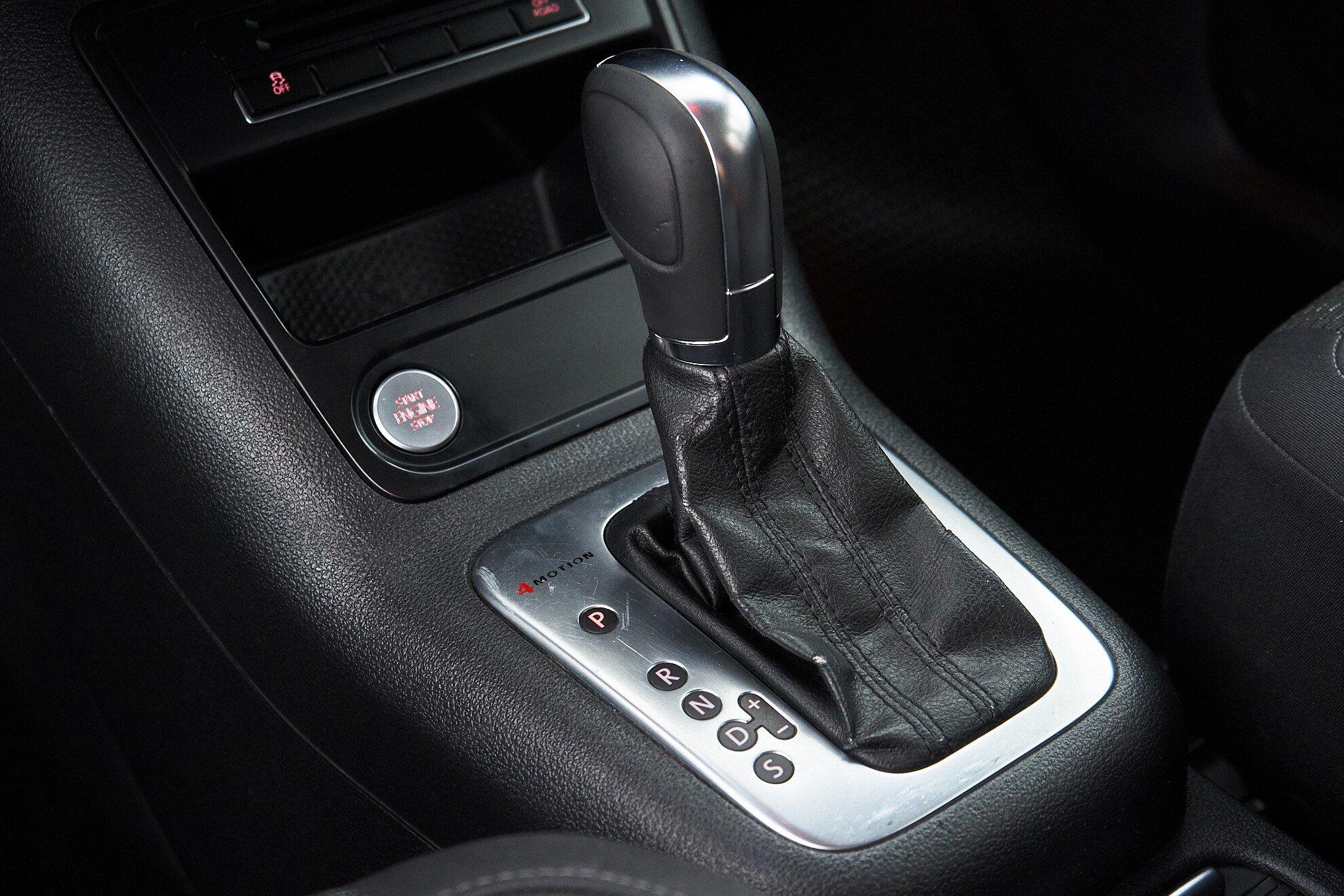 Volkswagen Tiguan 2012, черный