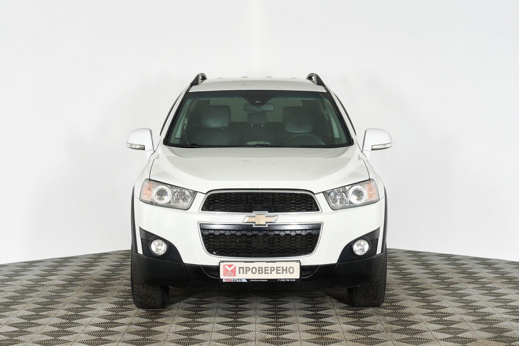 Chevrolet Captiva 2012, белый