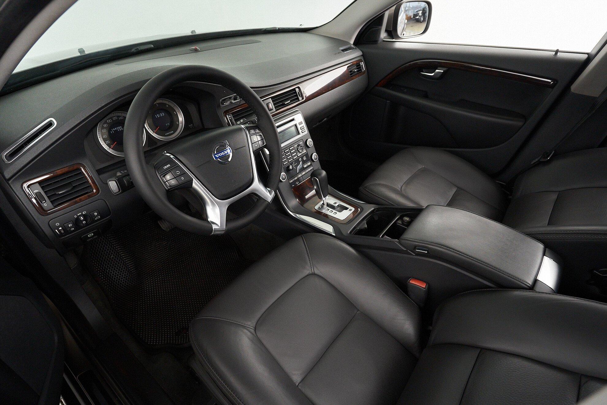 Volvo XC70 2011, коричневый
