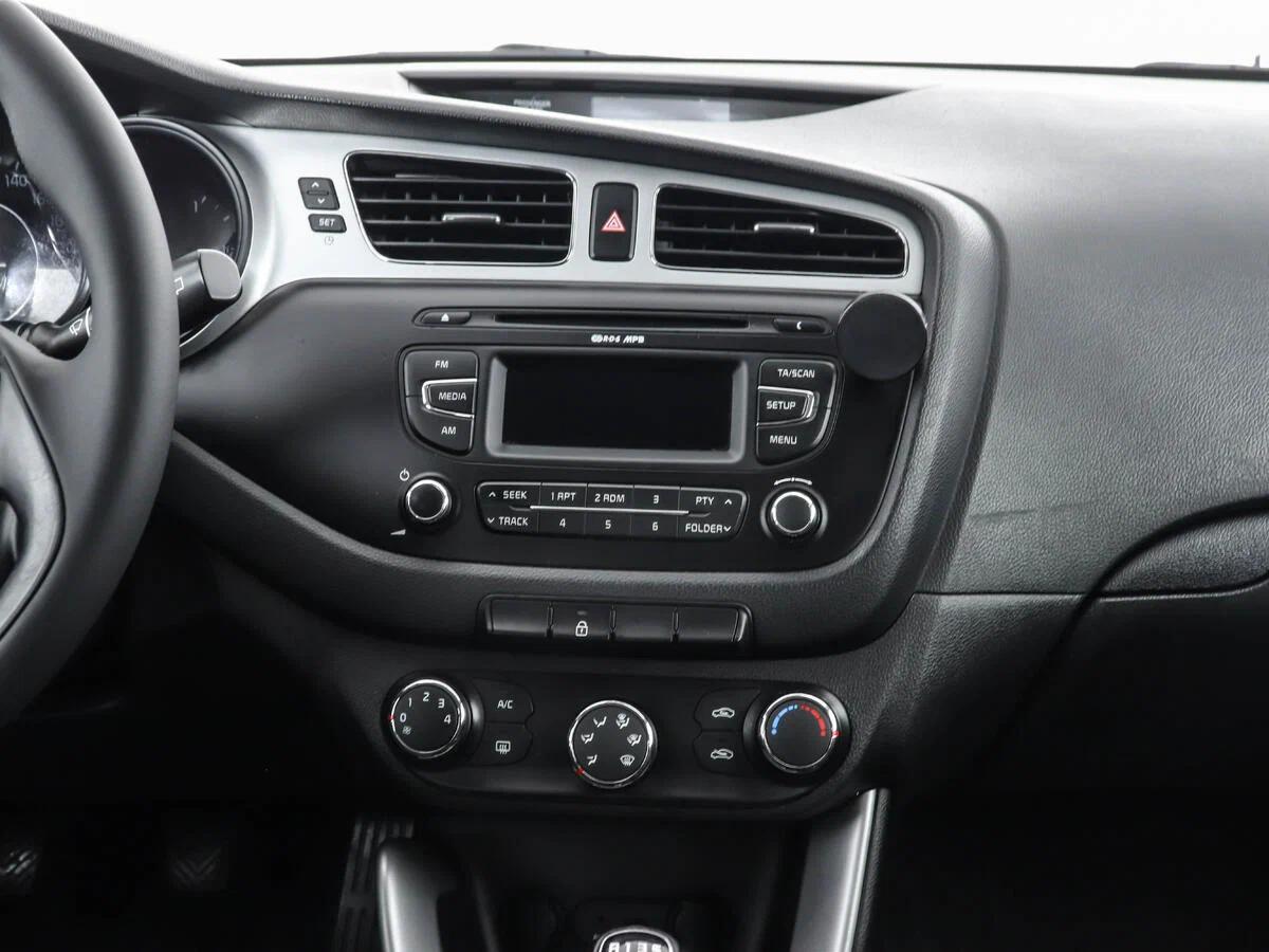 Kia Ceed 2012, серебряный