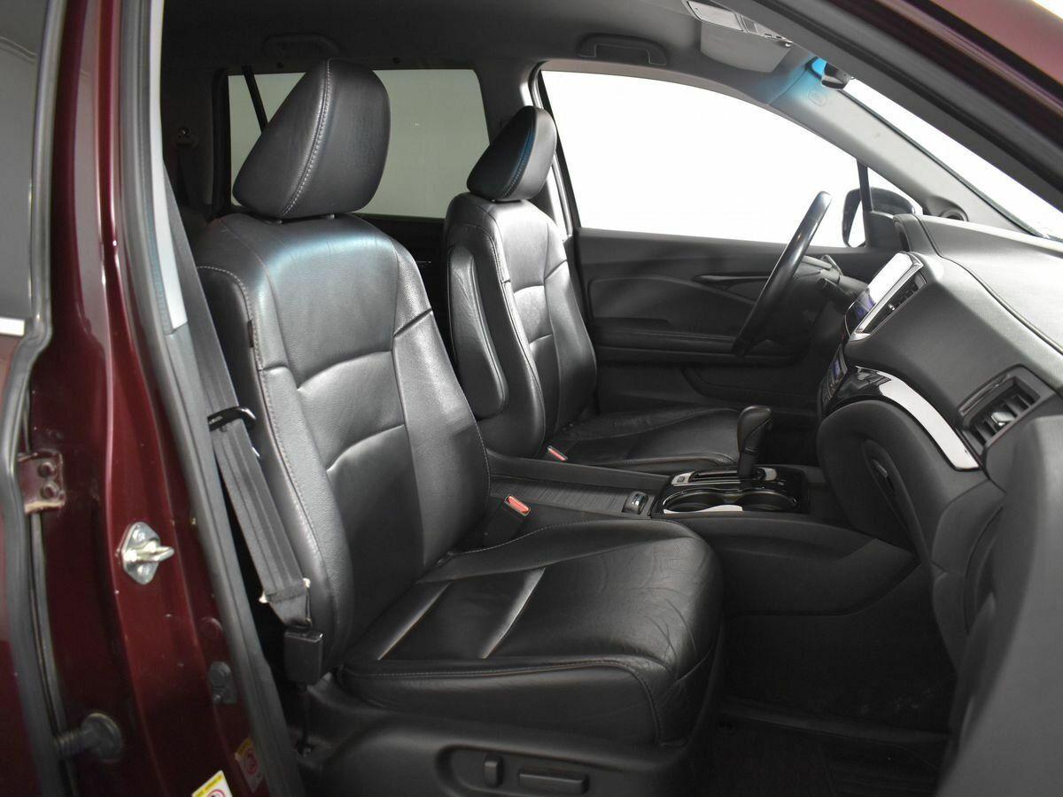 Honda Pilot 2017, красный