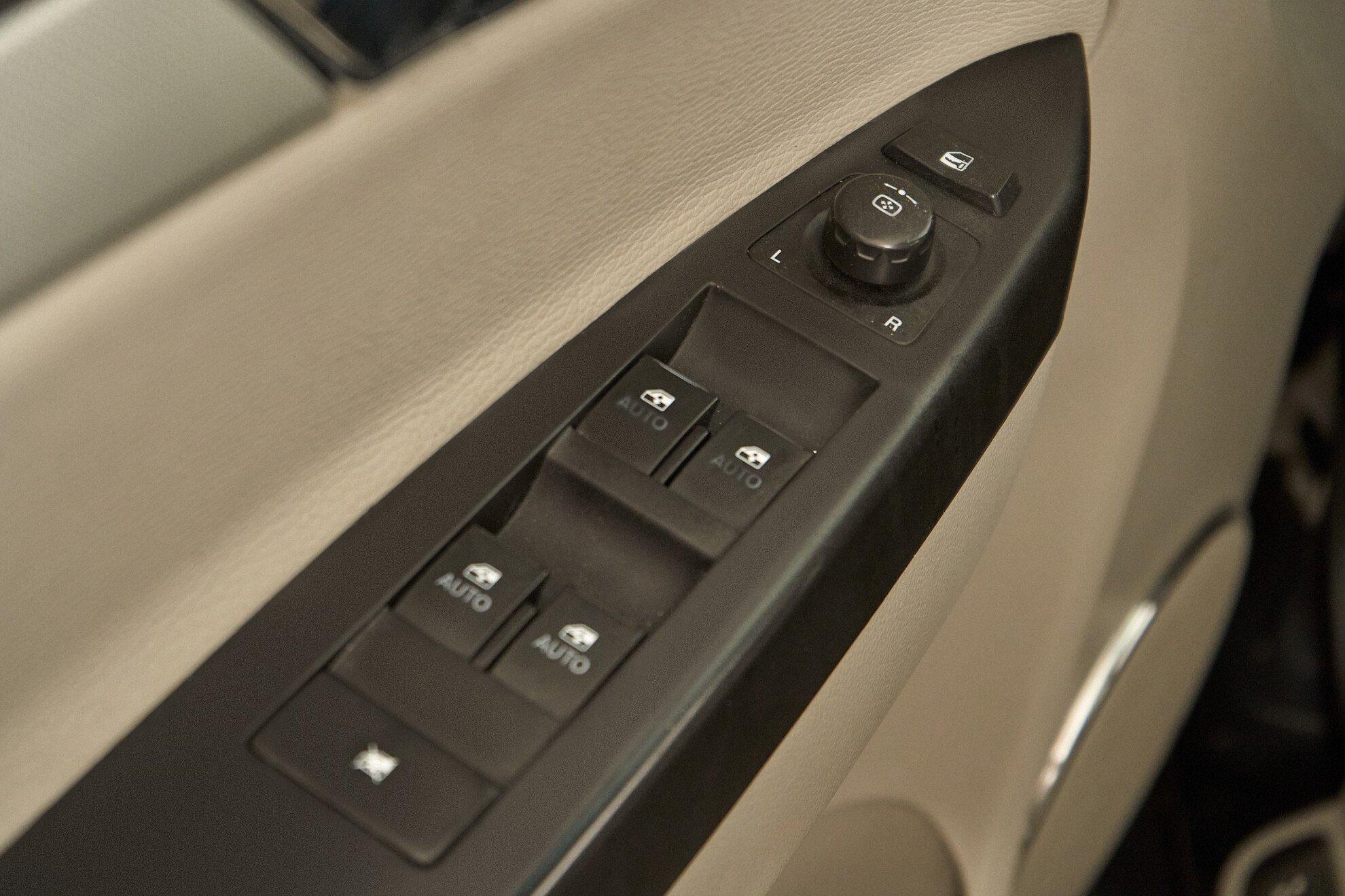 Opel Antara 2013, черный