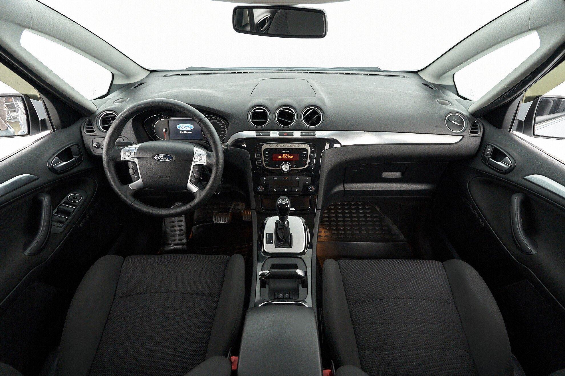 Ford S-MAX 2012, белый
