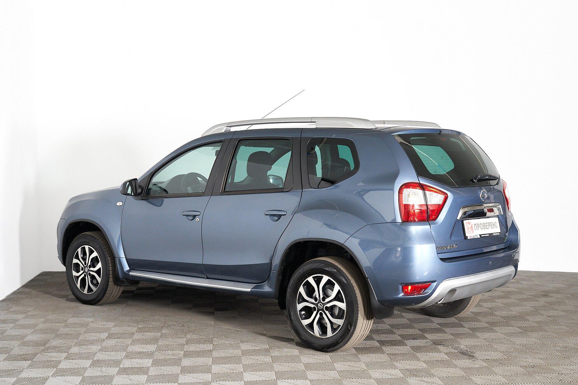 Nissan Terrano 2014, синий