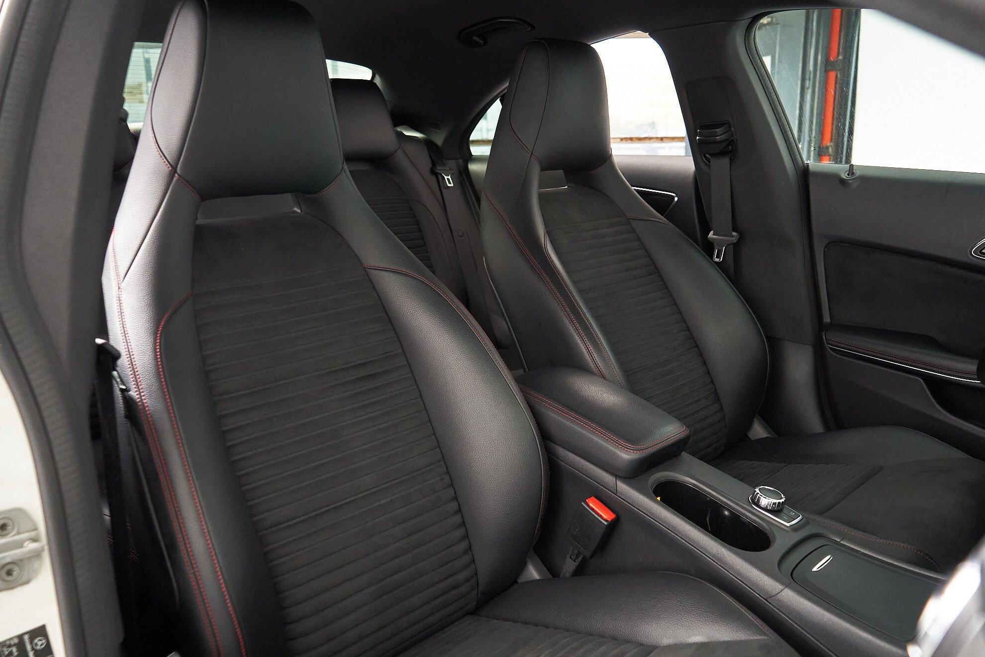 Mercedes-Benz CLA 2013, белый